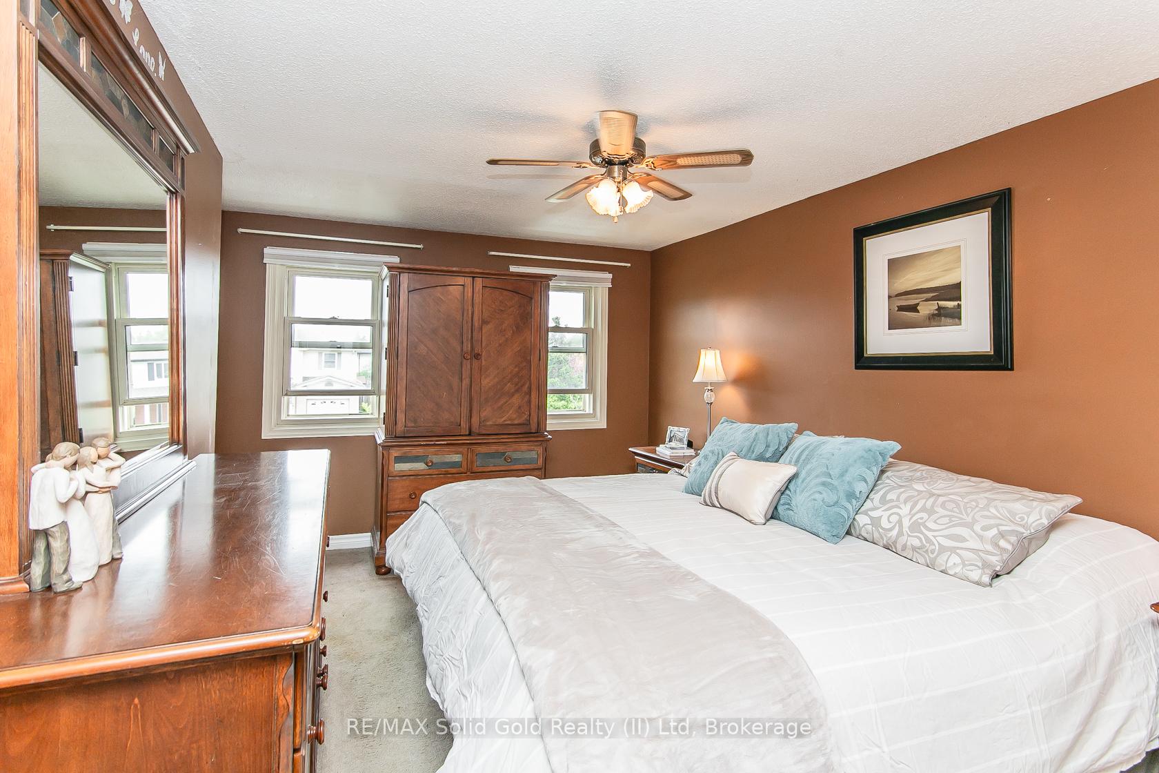 Photo 26 of 586 Drummerhill Crescent, Waterloo — HOMEH