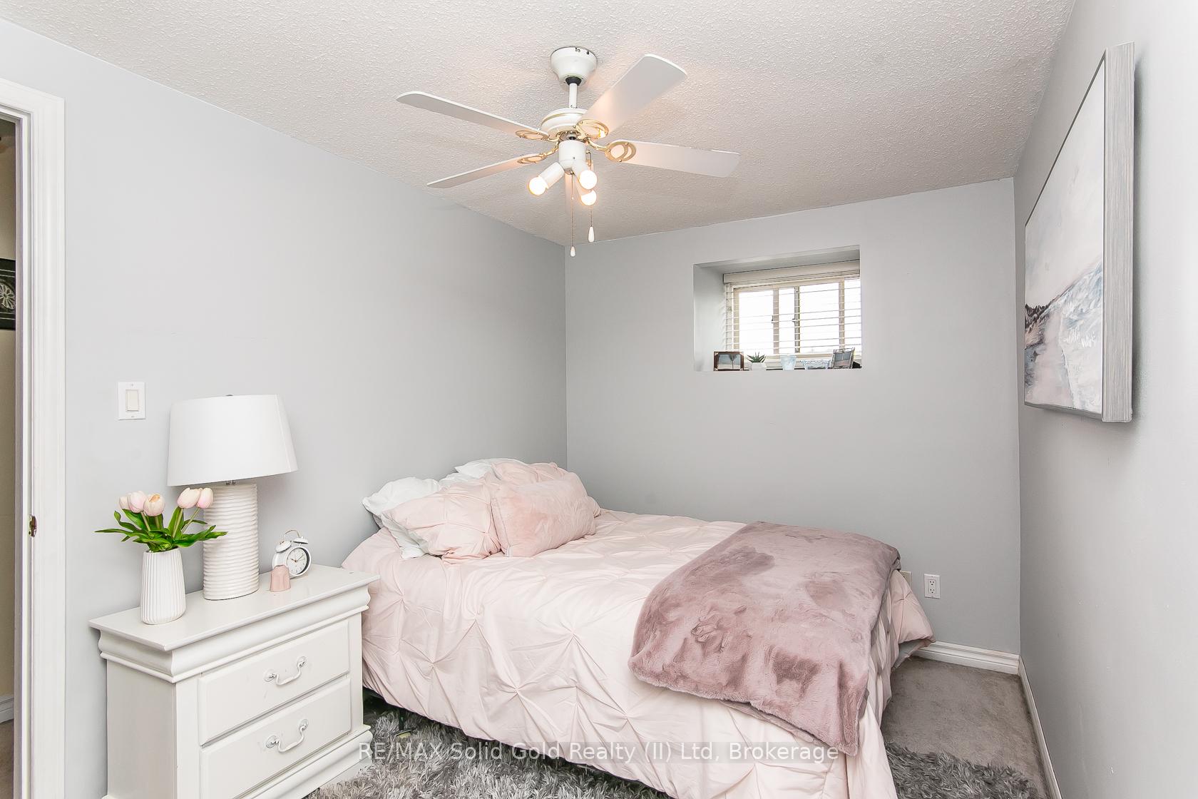 Photo 33 of 586 Drummerhill Crescent, Waterloo — HOMEH