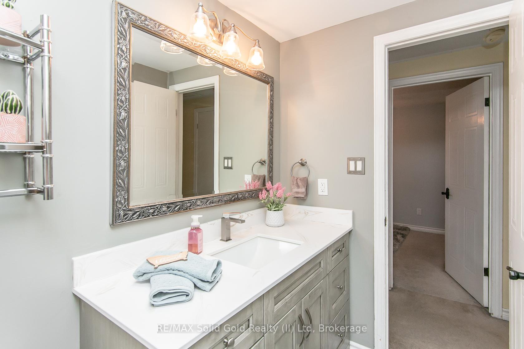 Photo 38 of 586 Drummerhill Crescent, Waterloo — HOMEH