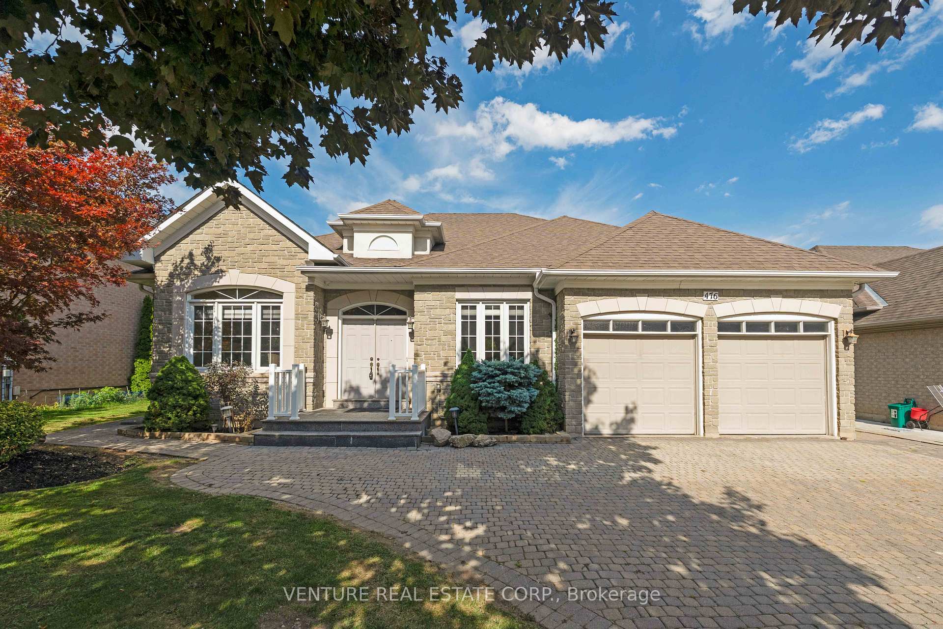 Photo 2 of 476 Westridge Drive, Vaughan, Kleinburg — HOMEH