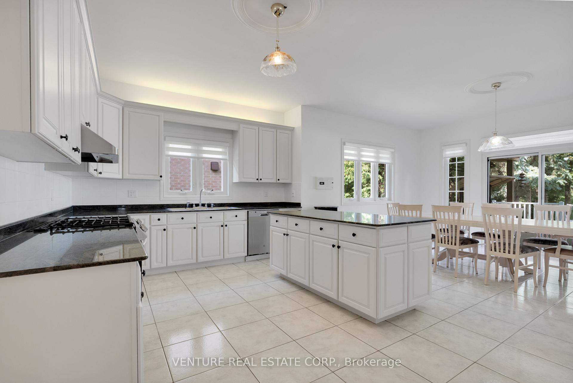 Photo 8 of 476 Westridge Drive, Vaughan, Kleinburg — HOMEH