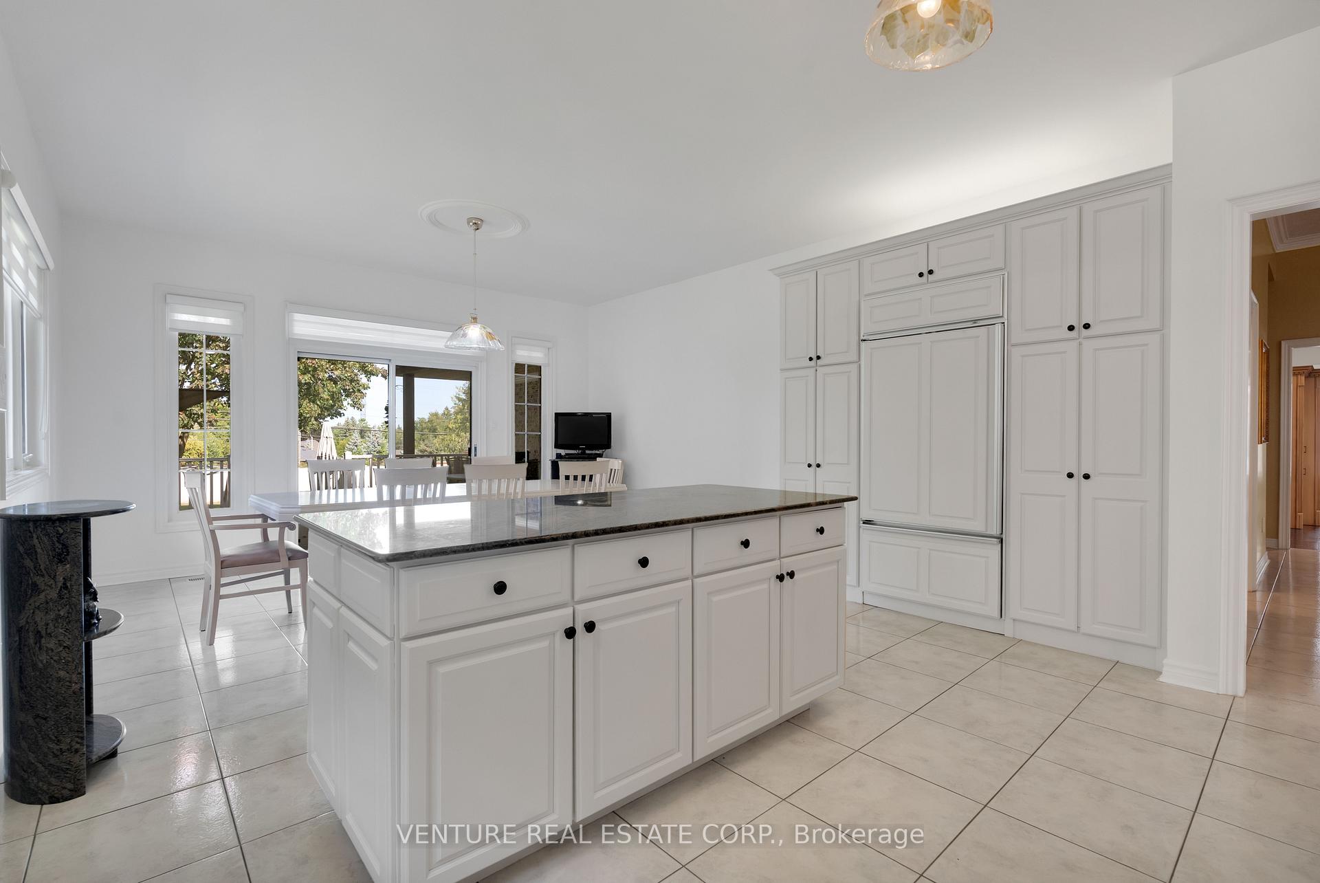 Photo 11 of 476 Westridge Drive, Vaughan, Kleinburg — HOMEH