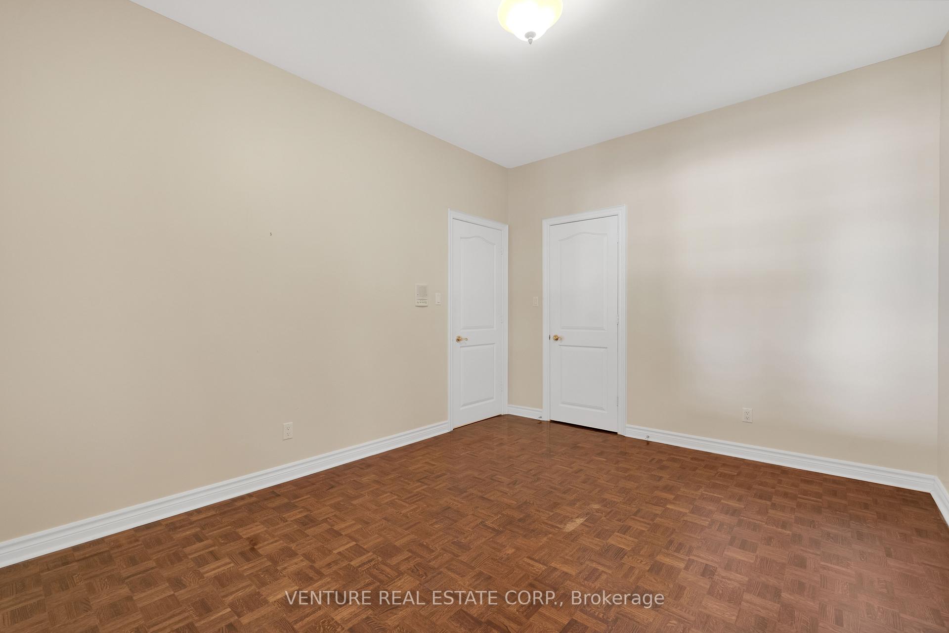 Photo 18 of 476 Westridge Drive, Vaughan, Kleinburg — HOMEH