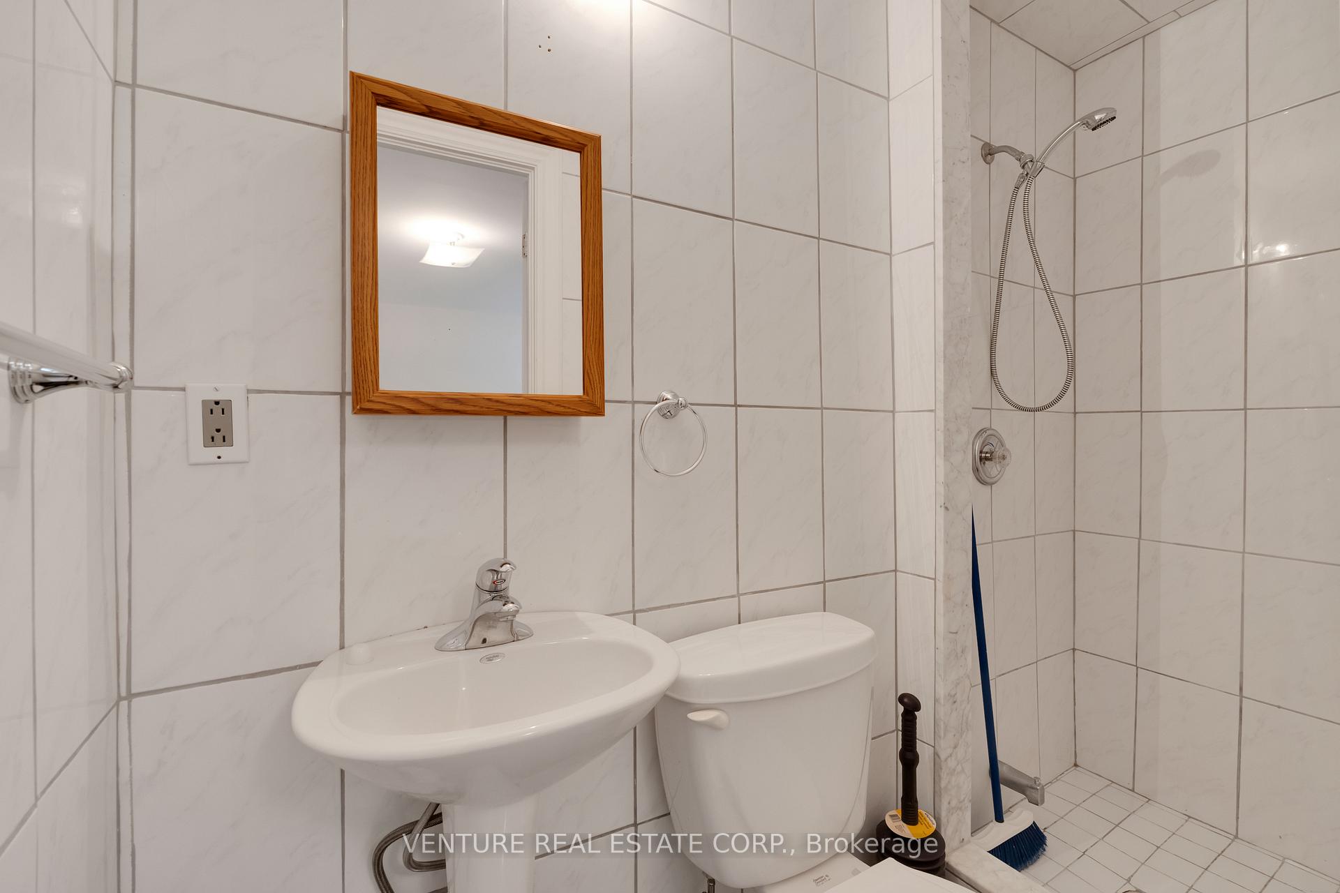 Photo 23 of 476 Westridge Drive, Vaughan, Kleinburg — HOMEH