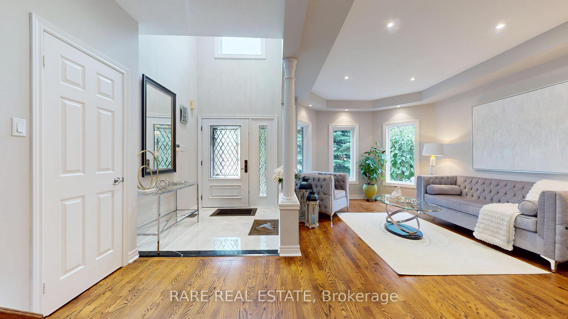 Photo 3 of 68 Kirkbride Crescent, Vaughan, Maple — HOMEH