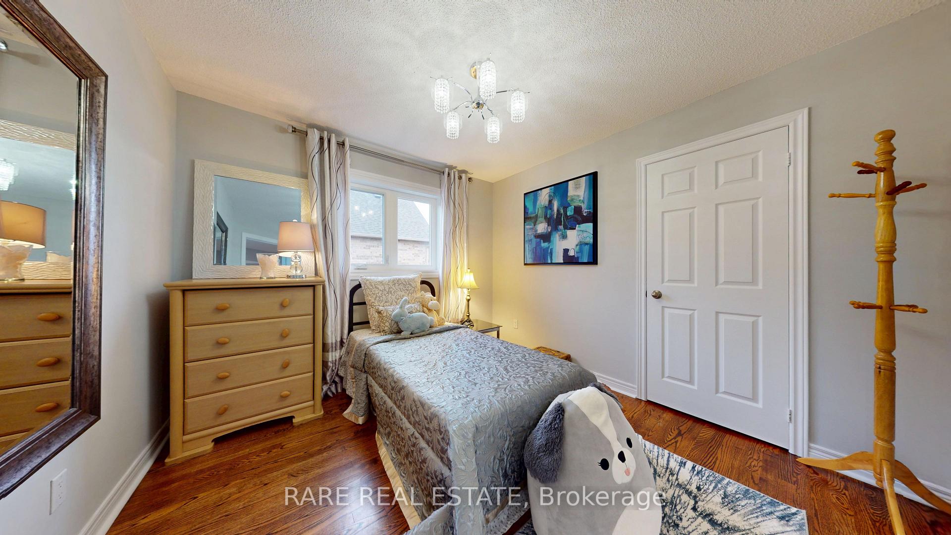 Photo 24 of 68 Kirkbride Crescent, Vaughan, Maple — HOMEH