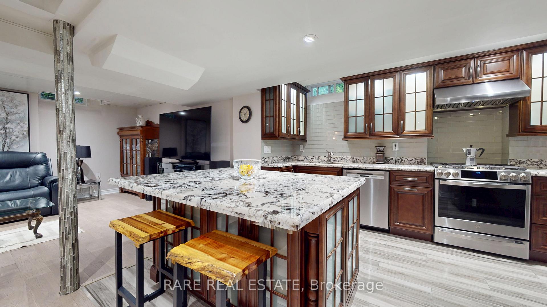 Photo 34 of 68 Kirkbride Crescent, Vaughan, Maple — HOMEH
