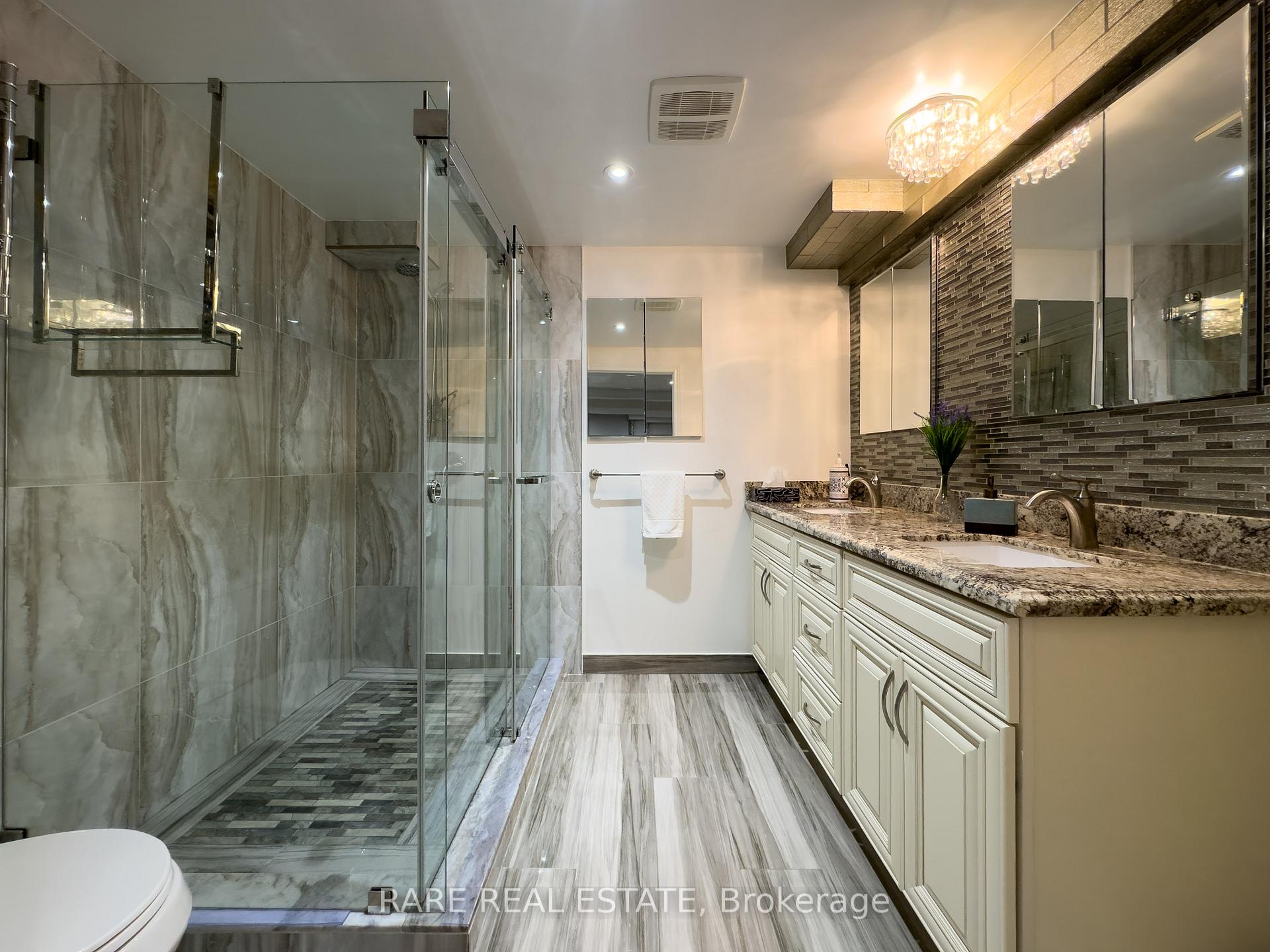 Photo 39 of 68 Kirkbride Crescent, Vaughan, Maple — HOMEH