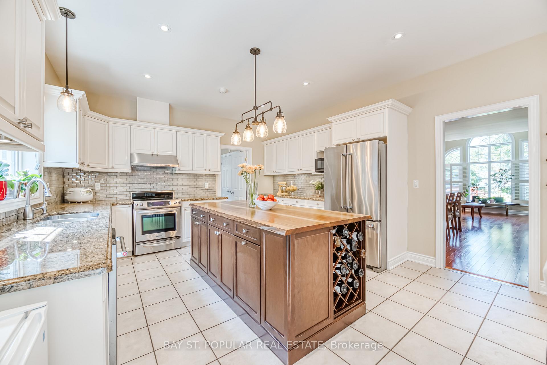 Photo 14 of 1 Hilldale Road, Aurora, Aurora Heights — HOMEH