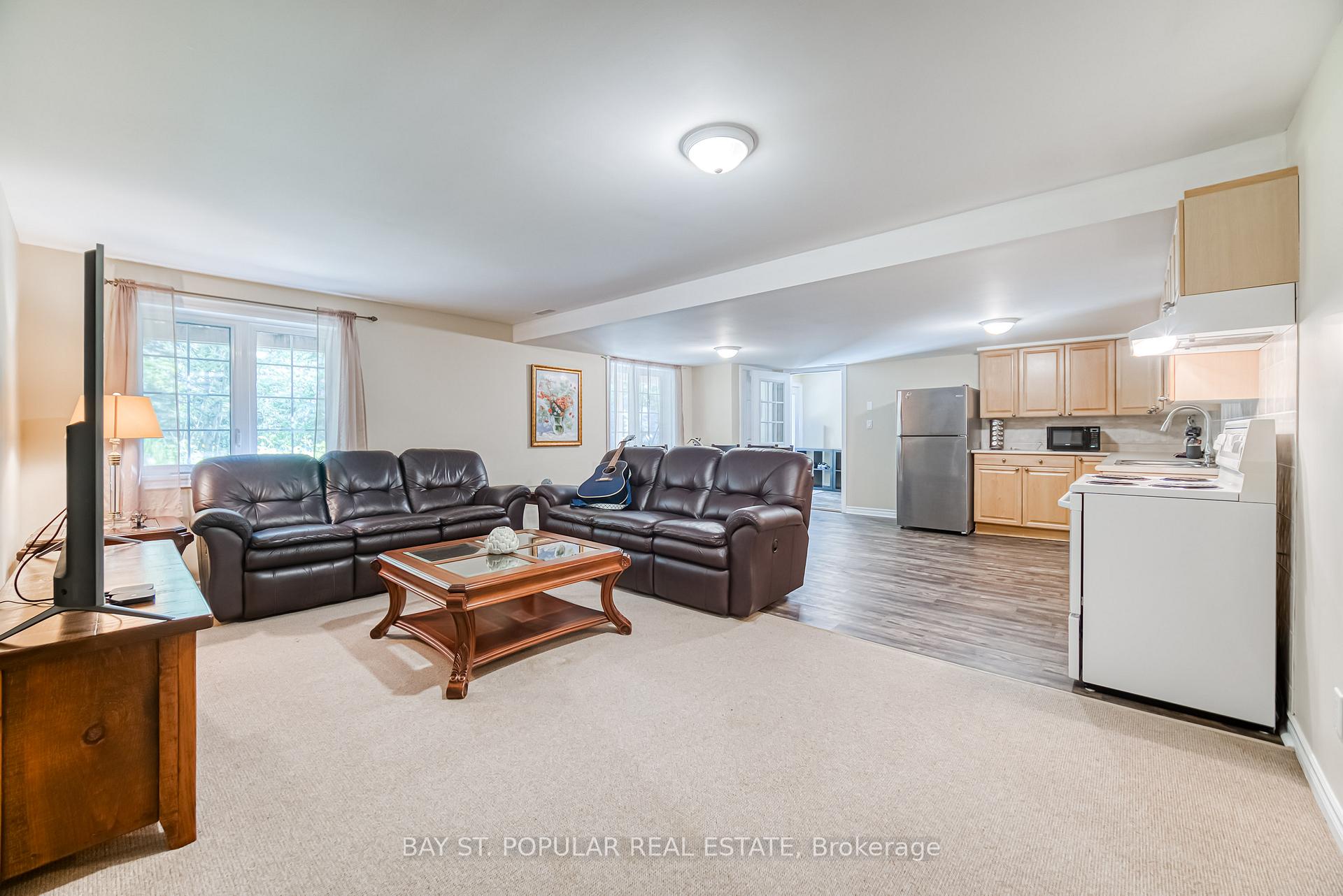 Photo 26 of 1 Hilldale Road, Aurora, Aurora Heights — HOMEH