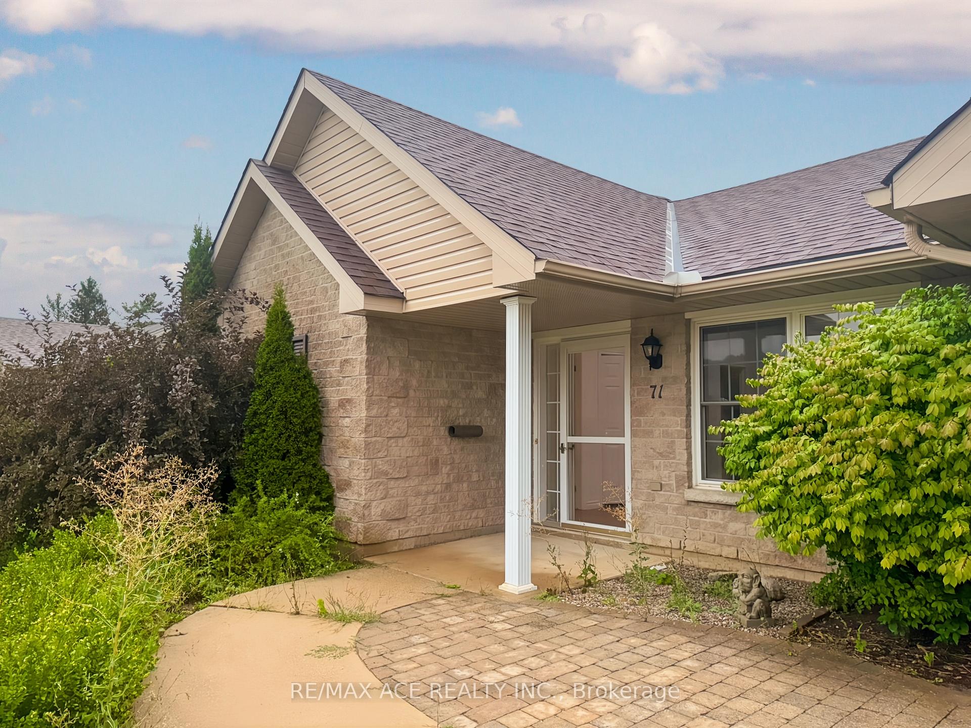 Photo 3 of 71 Heather Lynn Boulevard, Arran-Elderslie — HOMEH