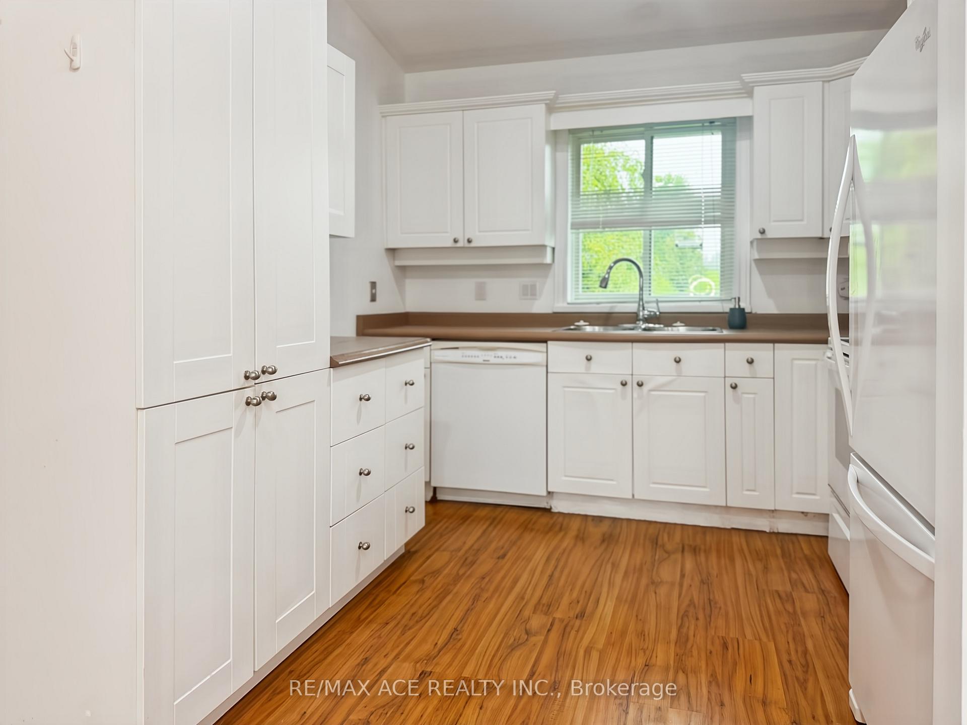 Photo 11 of 71 Heather Lynn Boulevard, Arran-Elderslie — HOMEH