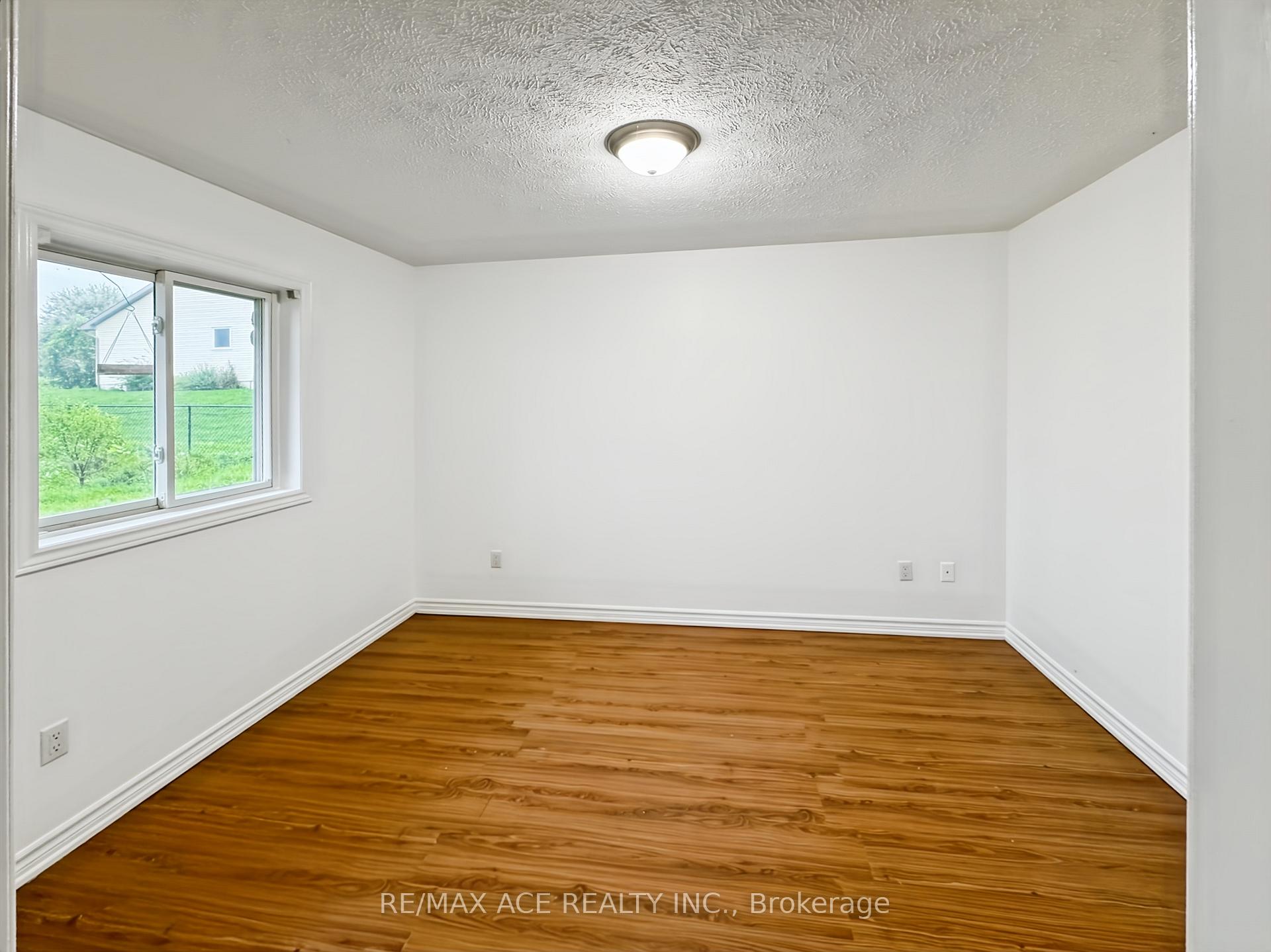 Photo 10 of 71 Heather Lynn Boulevard, Arran-Elderslie — HOMEH