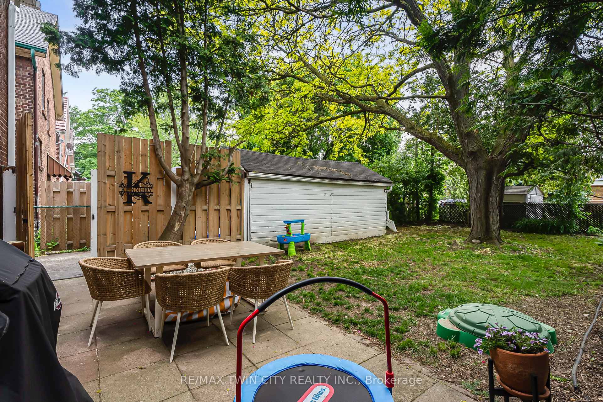Photo 21 of 35 Moore Avenue N, Waterloo — HOMEH