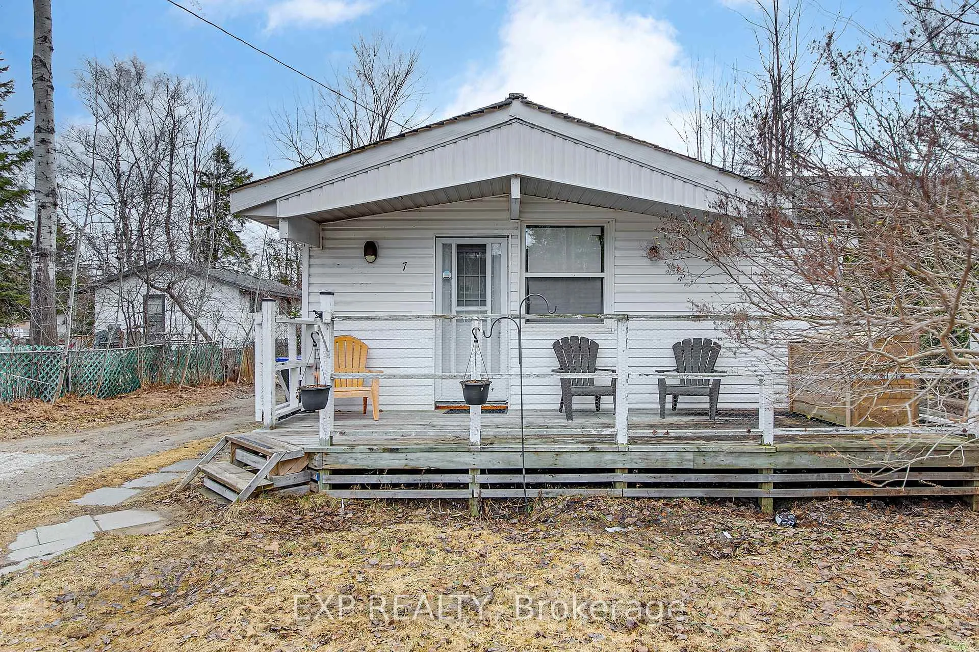 Photo 4 of 7 60th Street S, Wasaga Beach — HOMEH