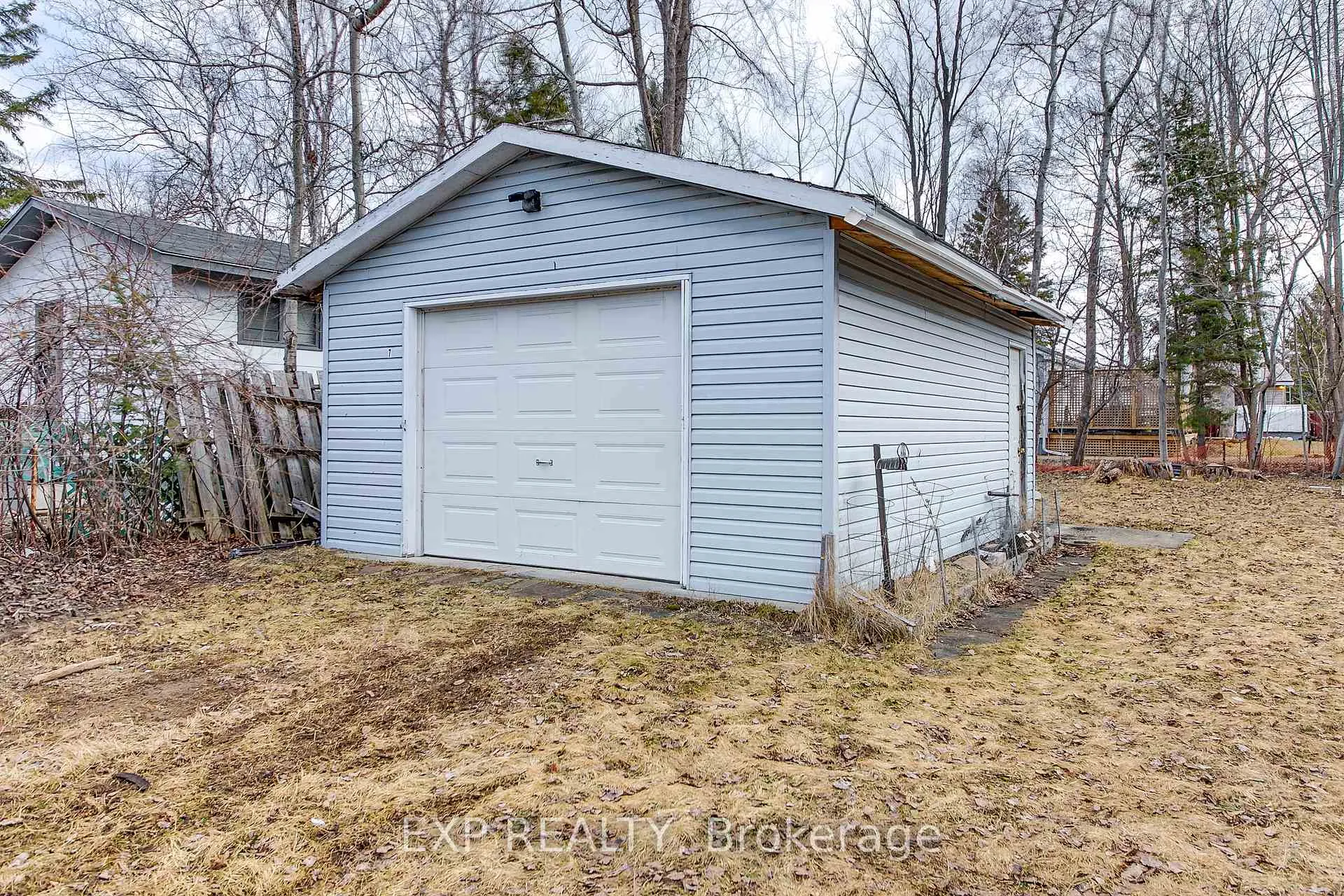 Photo 9 of 7 60th Street S, Wasaga Beach — HOMEH