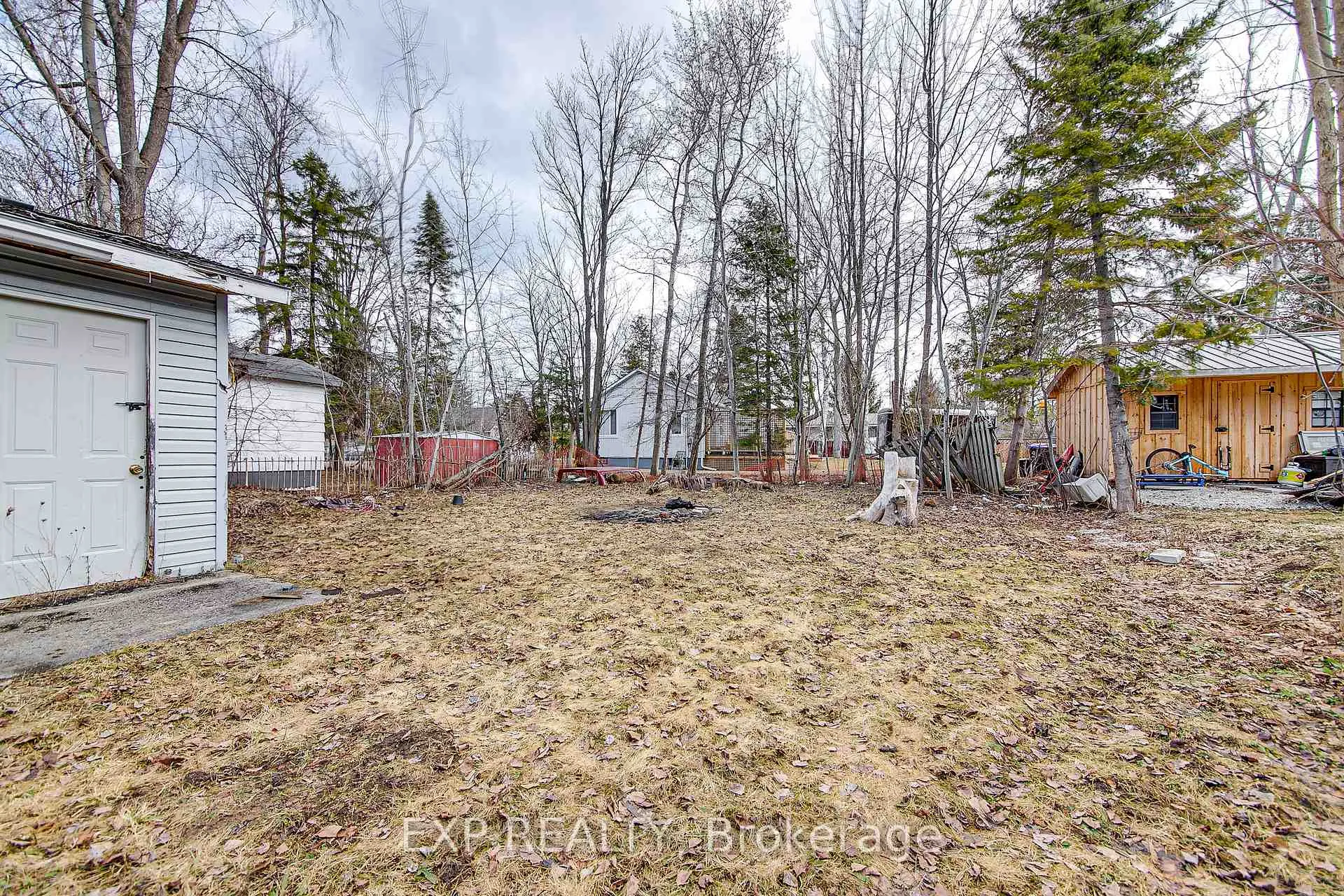 Photo 12 of 7 60th Street S, Wasaga Beach — HOMEH