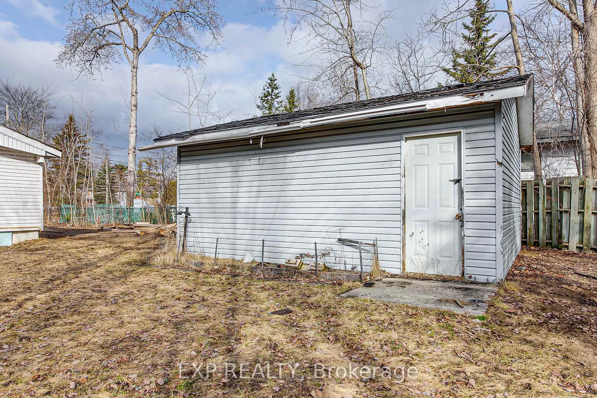 Photo 13 of 7 60th Street S, Wasaga Beach — HOMEH