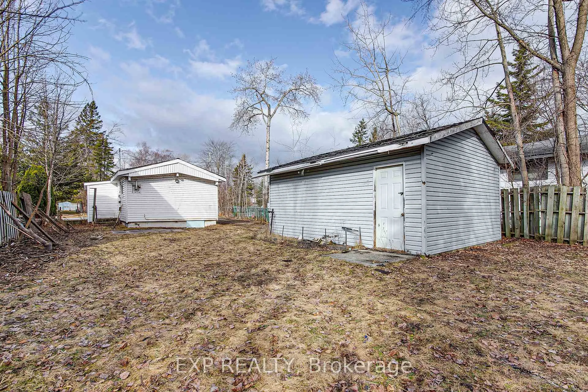 Photo 14 of 7 60th Street S, Wasaga Beach — HOMEH