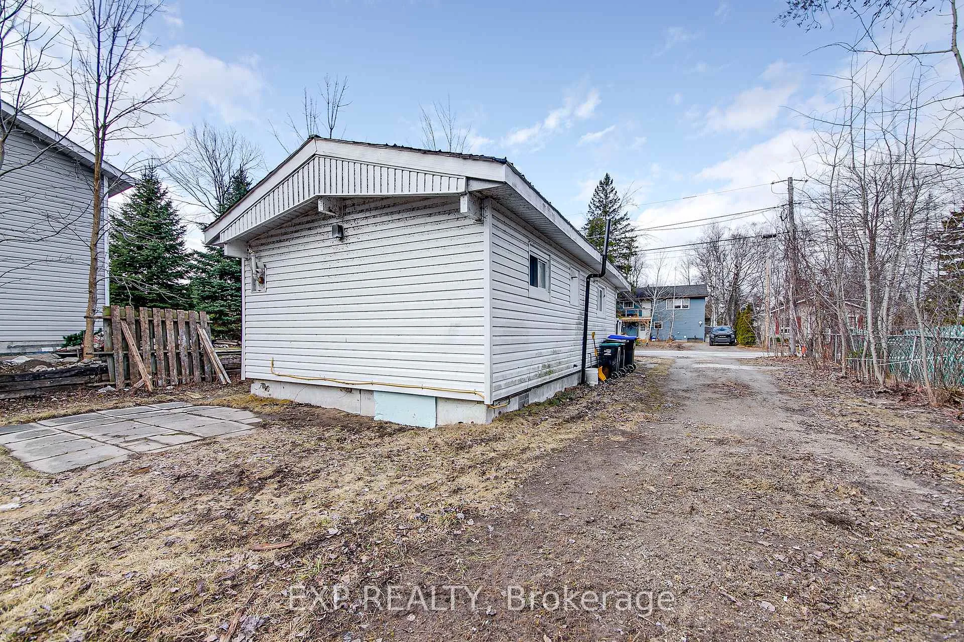 Photo 16 of 7 60th Street S, Wasaga Beach — HOMEH