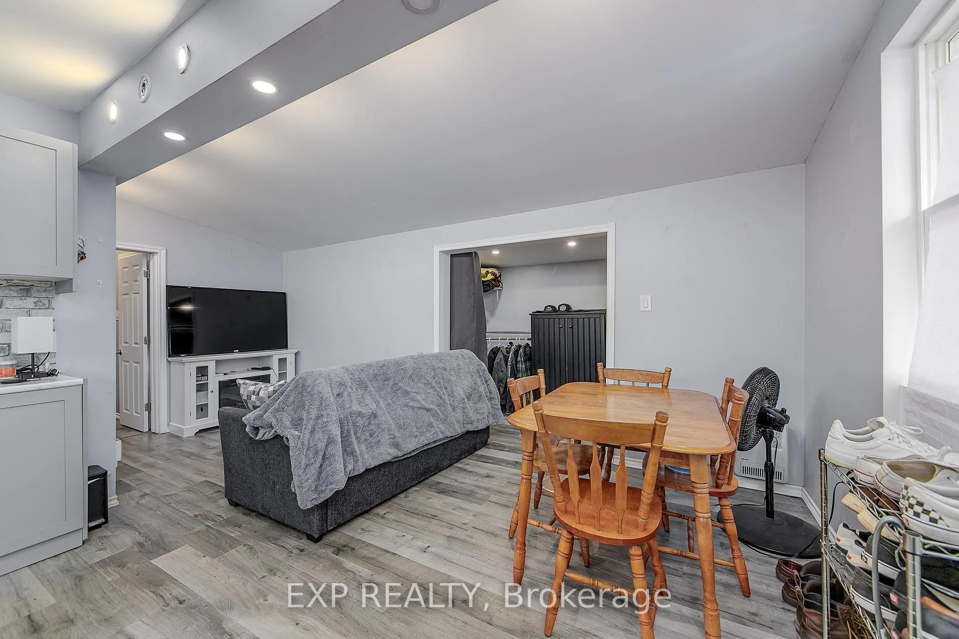 Photo 21 of 7 60th Street S, Wasaga Beach — HOMEH