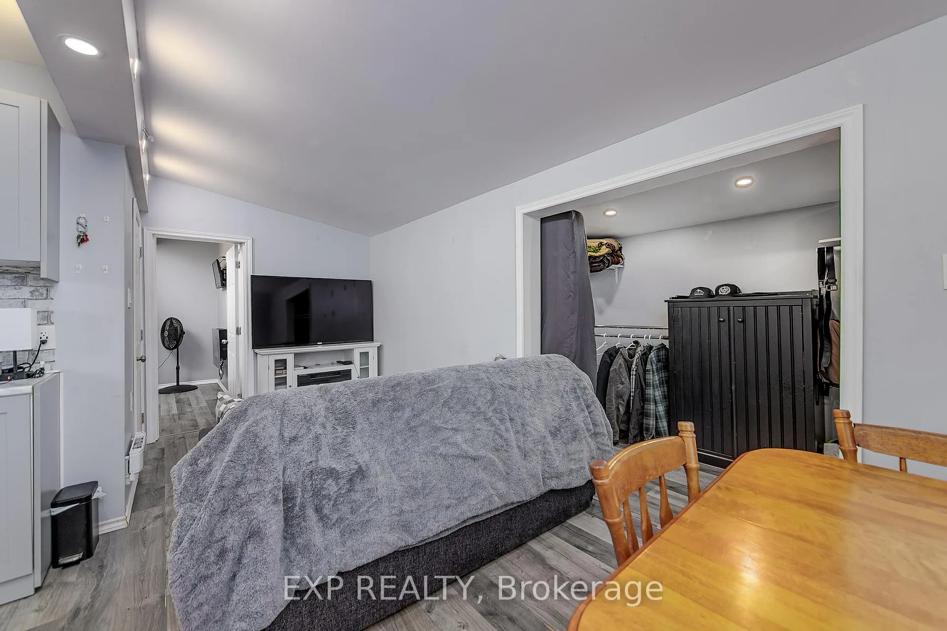 Photo 23 of 7 60th Street S, Wasaga Beach — HOMEH