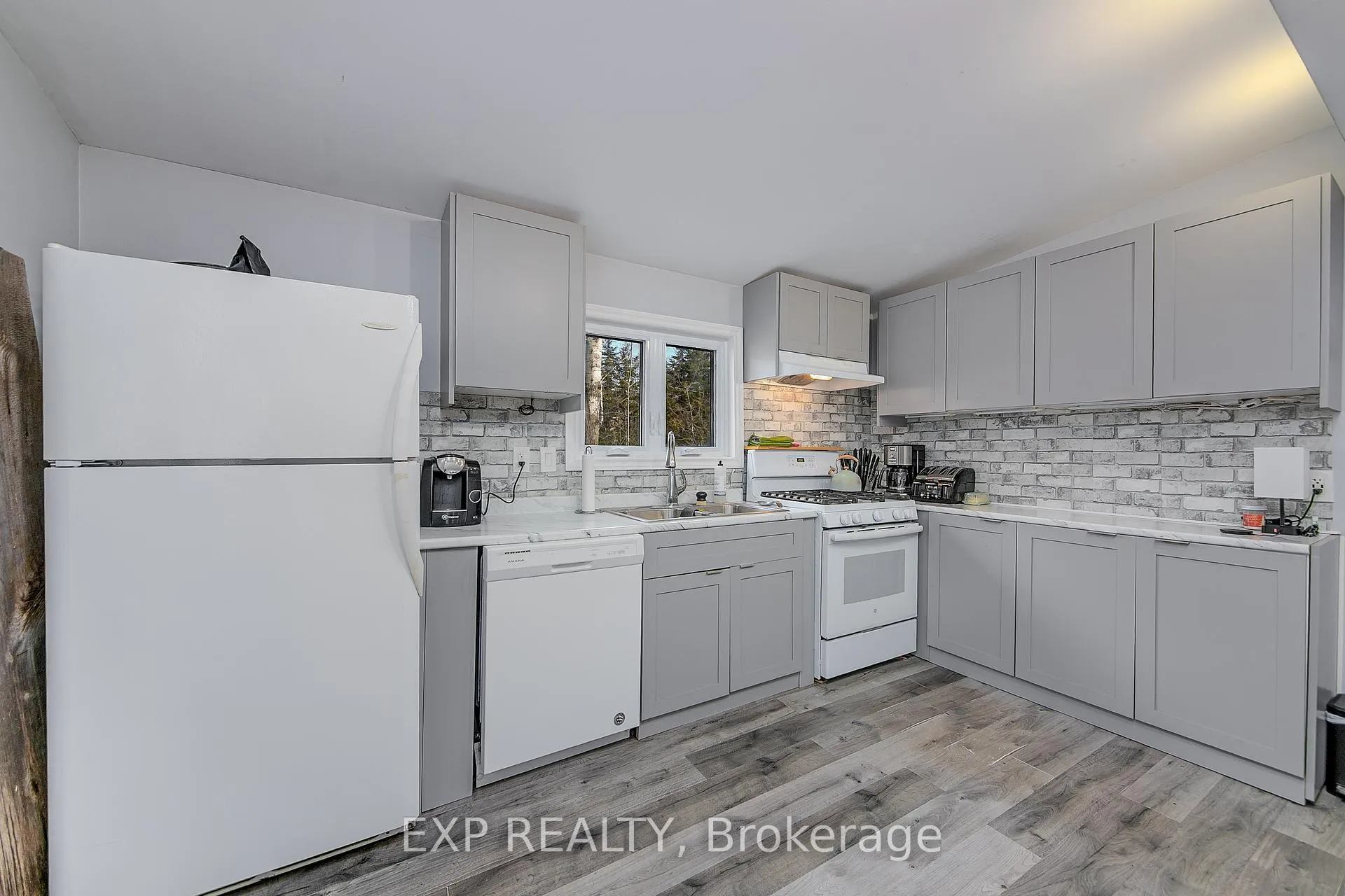 Photo 24 of 7 60th Street S, Wasaga Beach — HOMEH