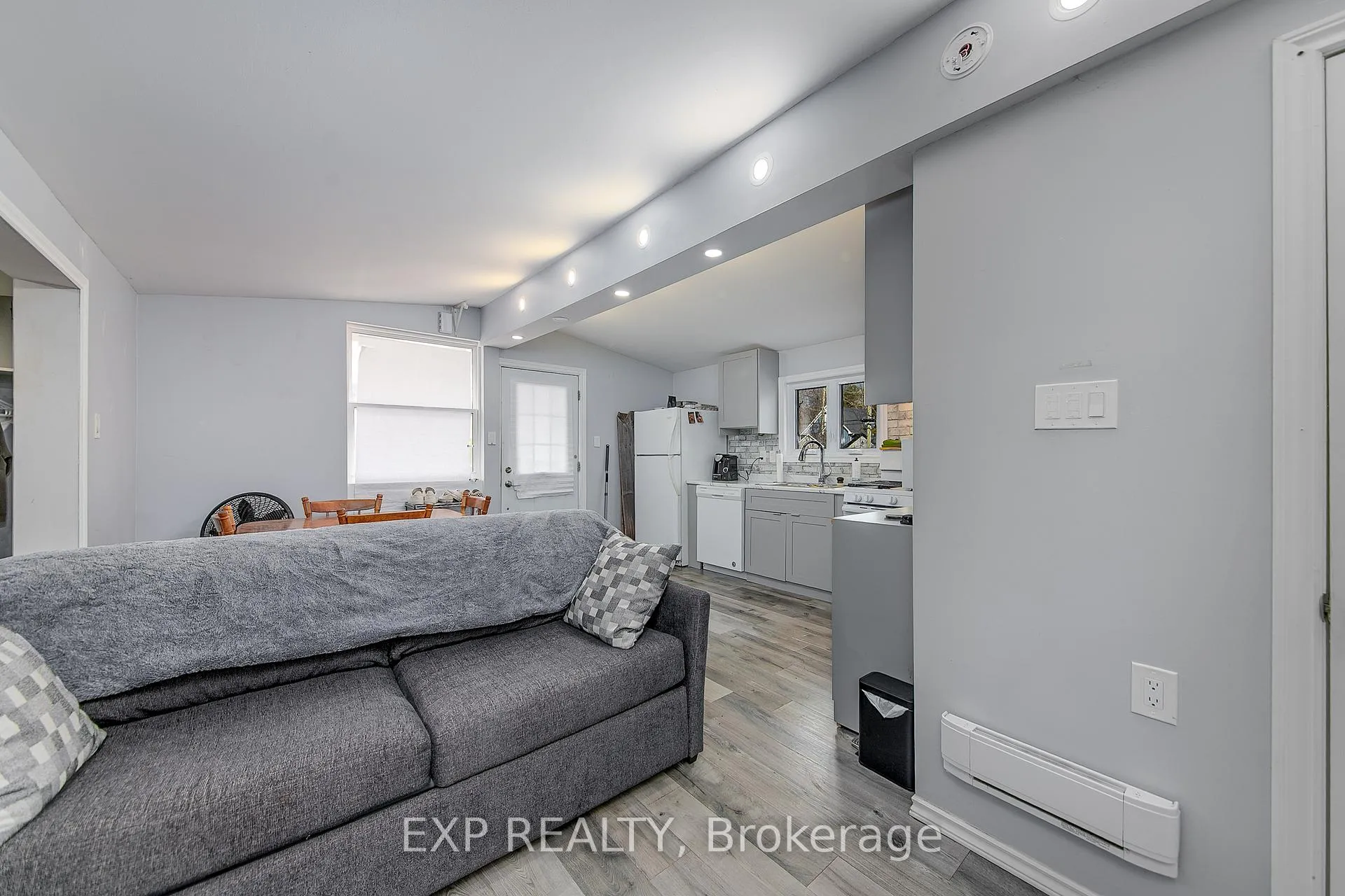 Photo 27 of 7 60th Street S, Wasaga Beach — HOMEH