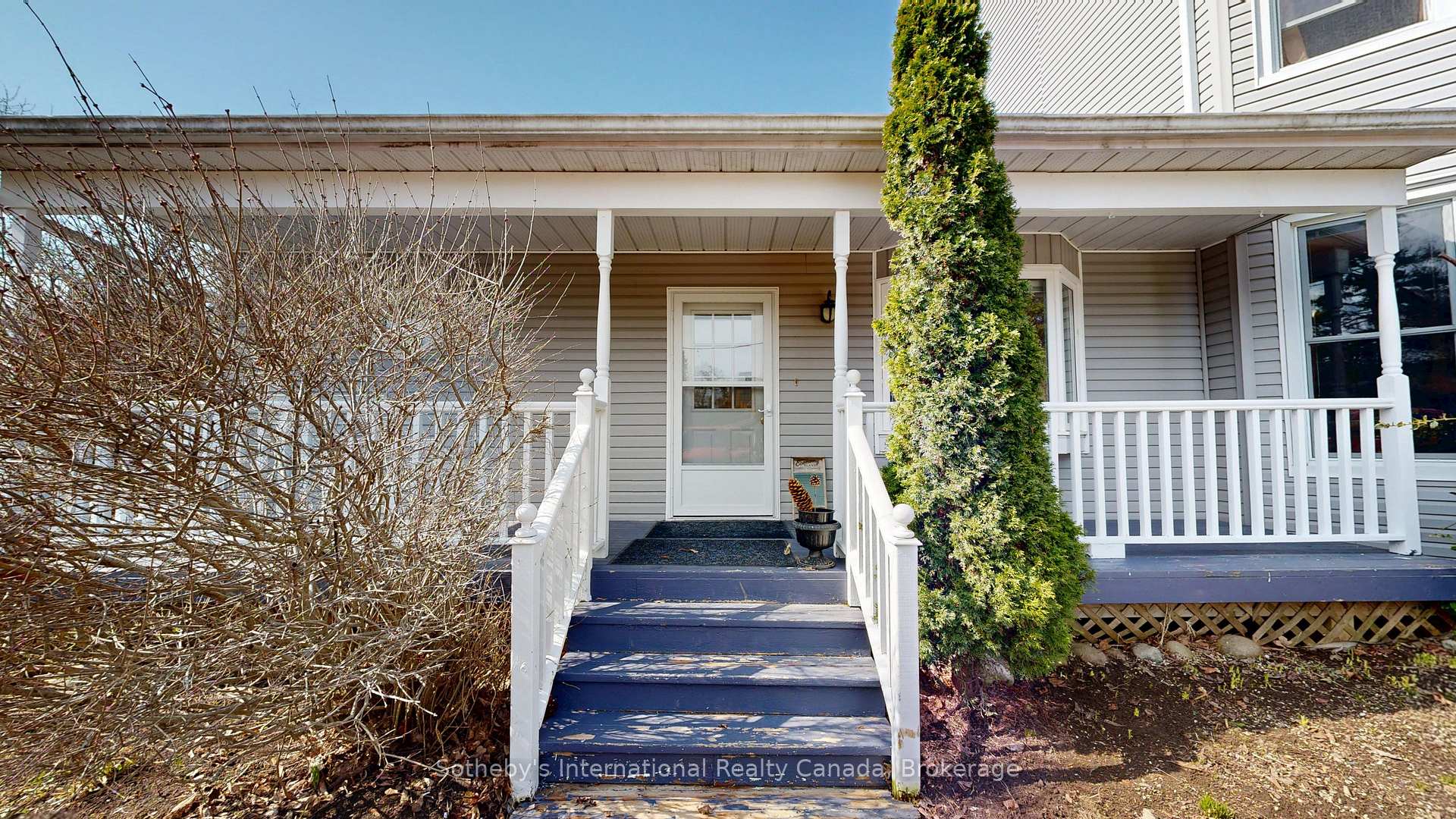 Front of Unit B, 103 Bruce Street