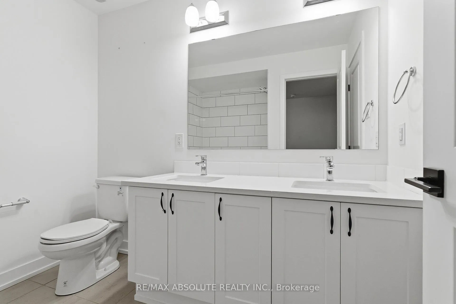 Photo 20 of 289 Anyolite Private, Ottawa, Barrhaven - Heritage Park — HOMEH