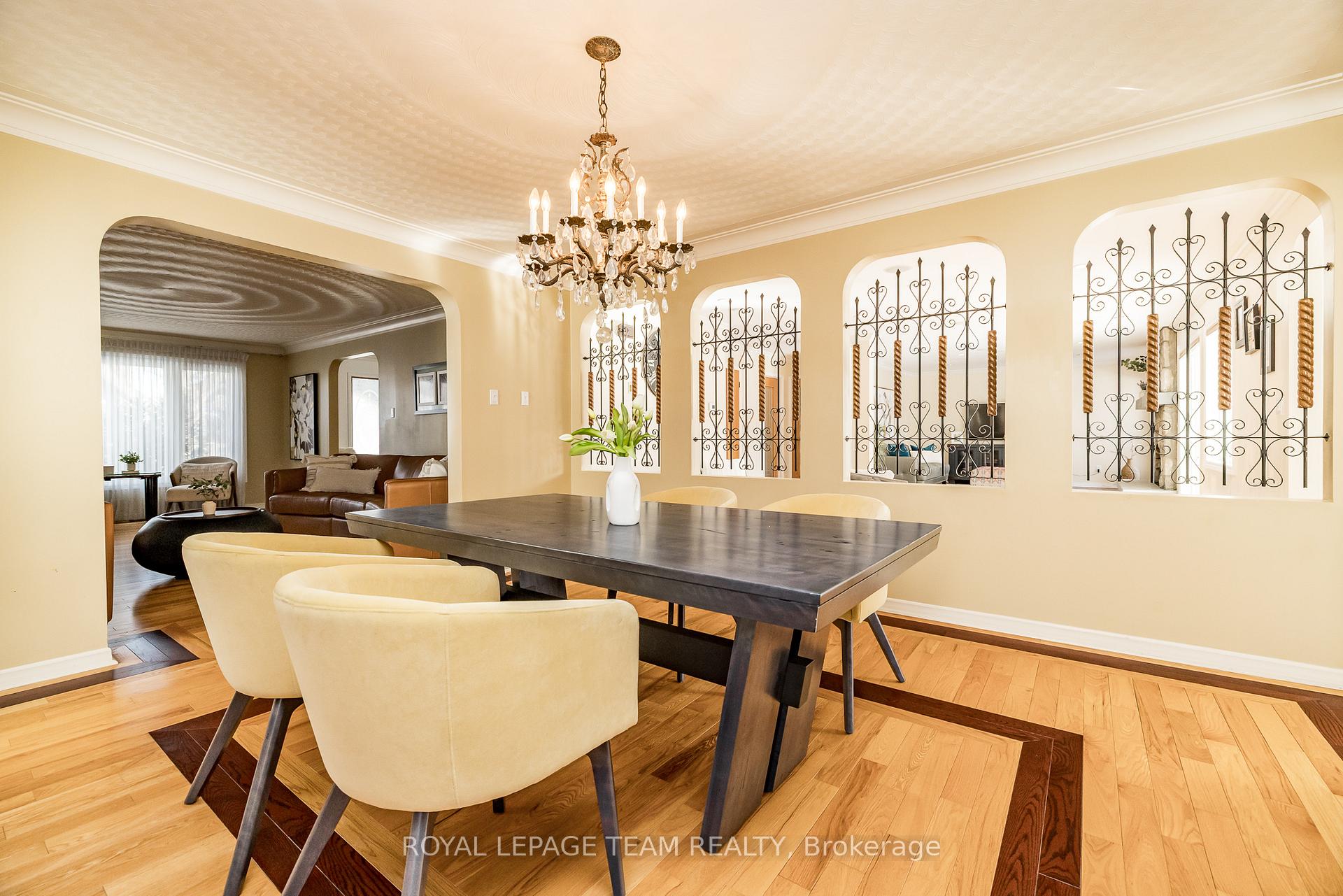 Photo 6 of 304 Mountbatten Avenue, Ottawa, Alta Vista/Faircrest Heights — HOMEH