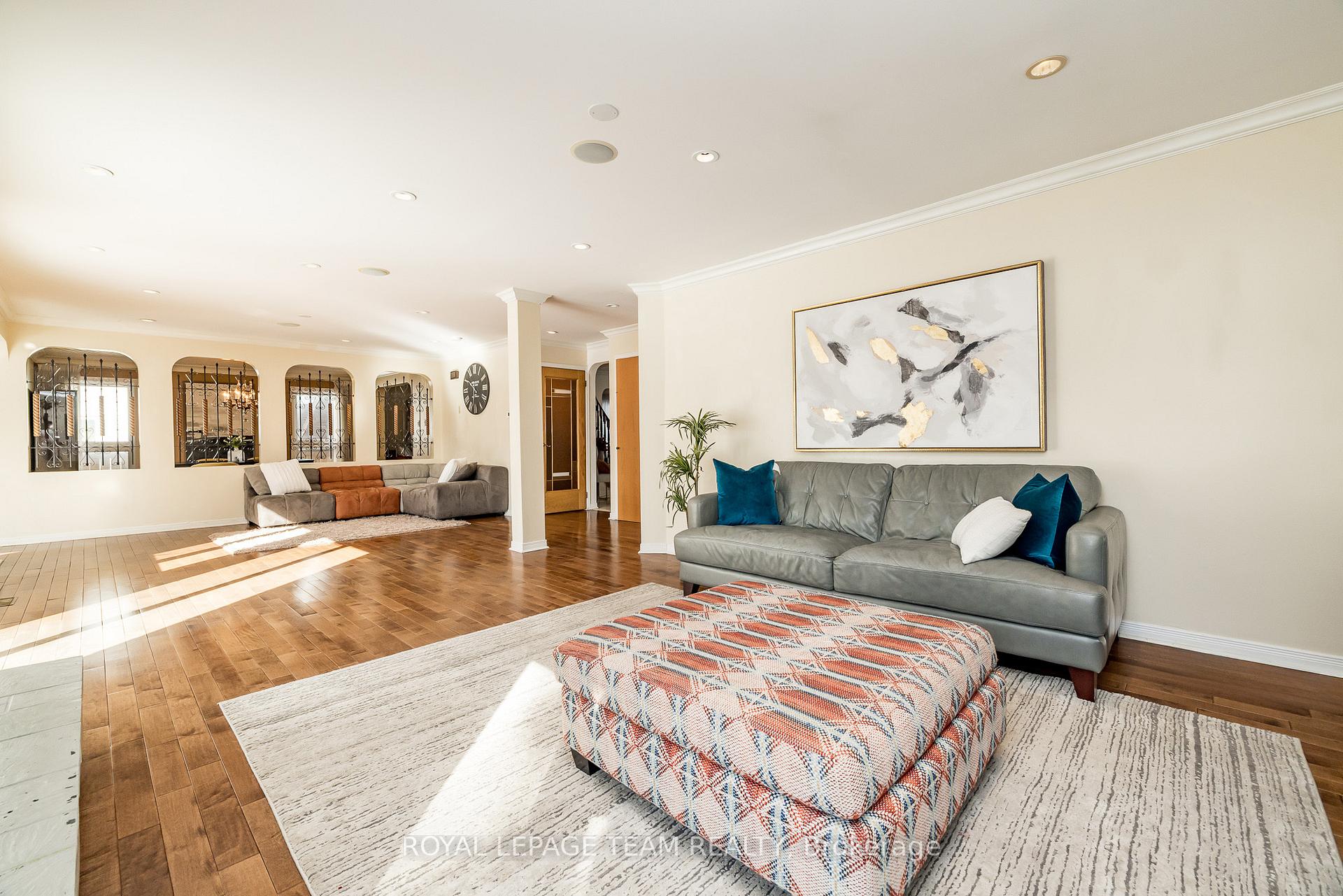 Photo 17 of 304 Mountbatten Avenue, Ottawa, Alta Vista/Faircrest Heights — HOMEH