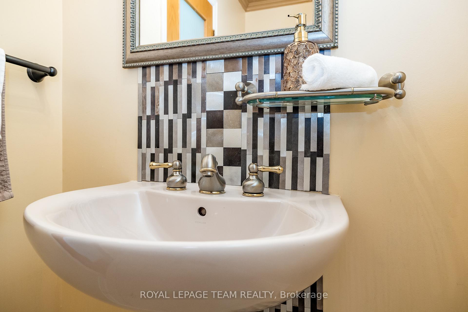 Photo 21 of 304 Mountbatten Avenue, Ottawa, Alta Vista/Faircrest Heights — HOMEH