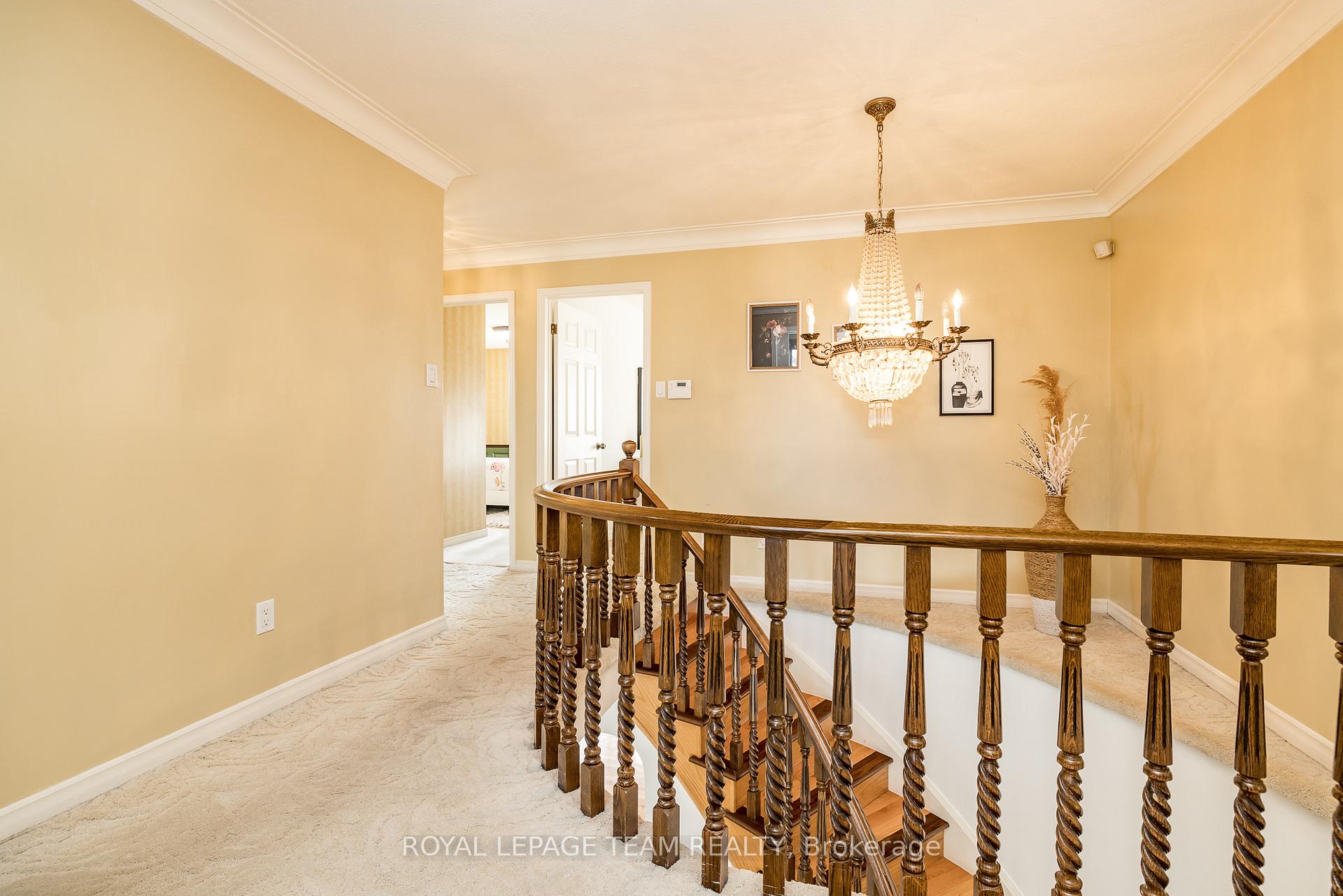 Photo 20 of 304 Mountbatten Avenue, Ottawa, Alta Vista/Faircrest Heights — HOMEH