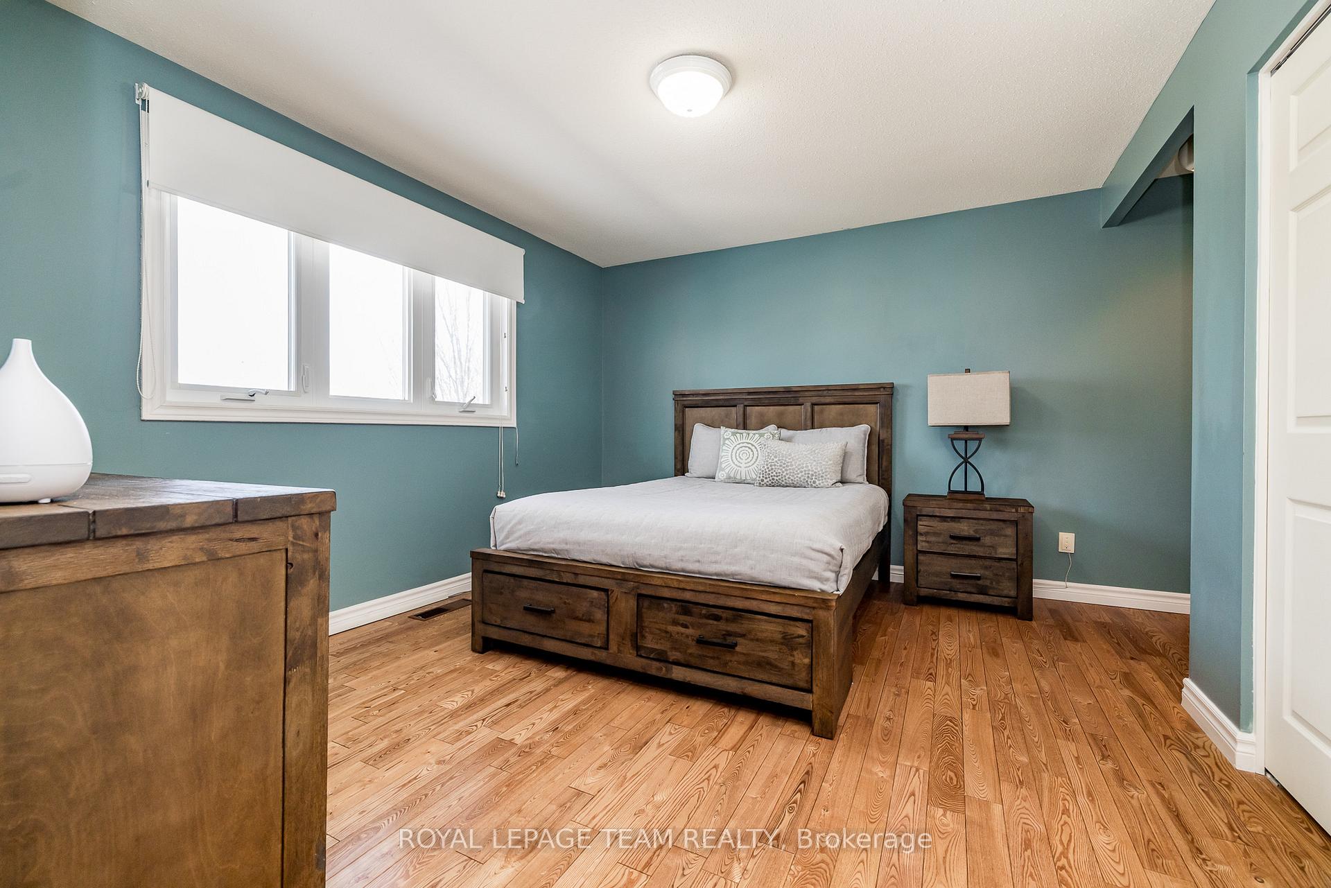 Photo 33 of 304 Mountbatten Avenue, Ottawa, Alta Vista/Faircrest Heights — HOMEH