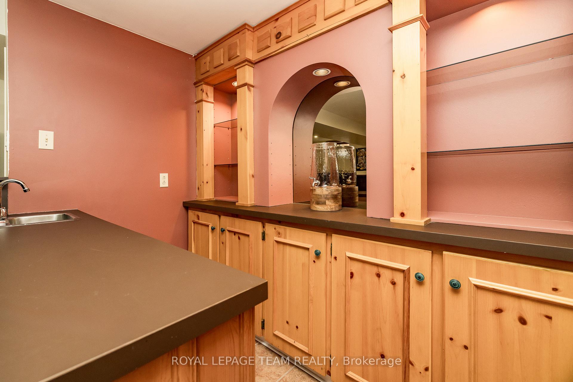 Photo 40 of 304 Mountbatten Avenue, Ottawa, Alta Vista/Faircrest Heights — HOMEH