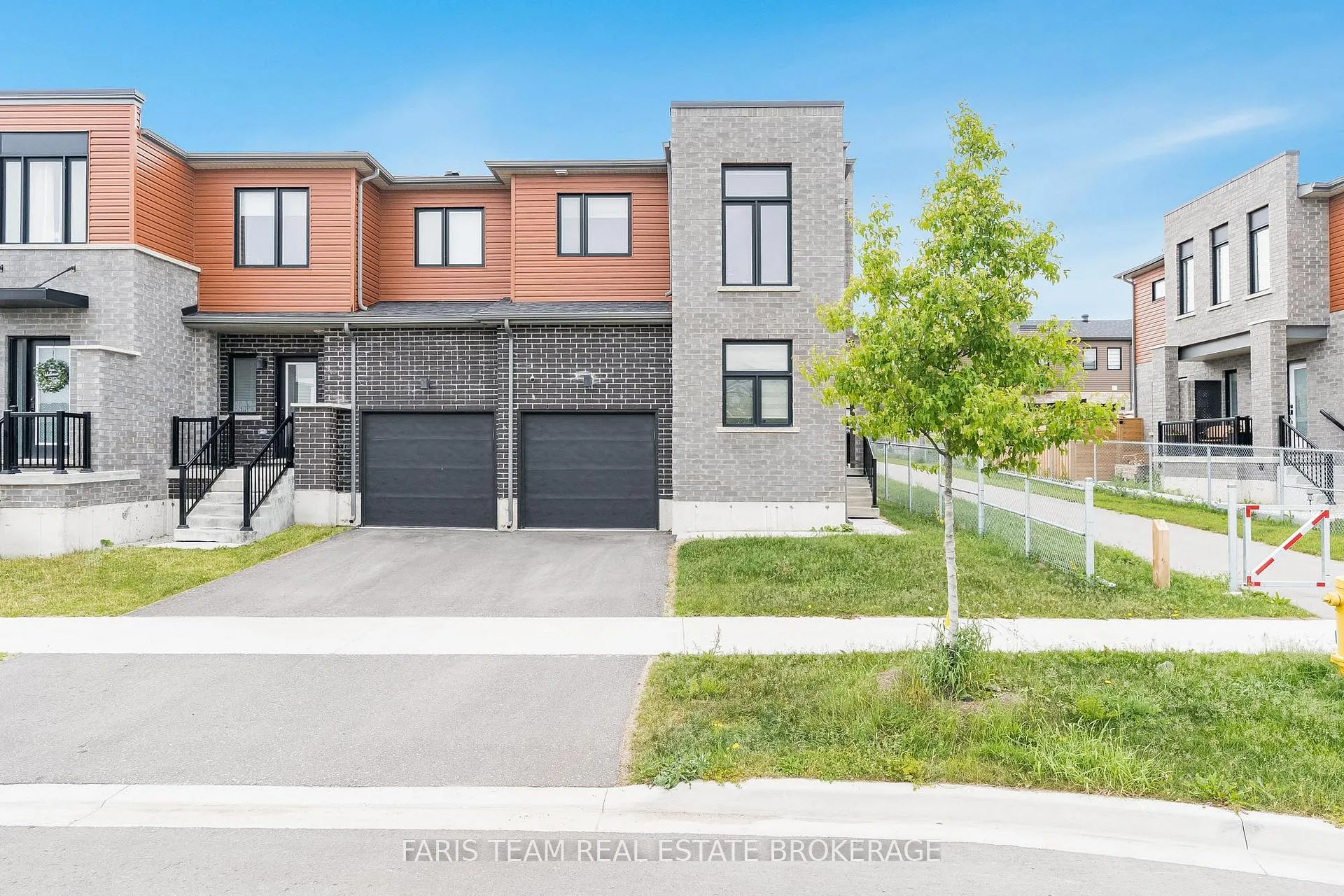 Photo 3 of 97 Gateland Drive, Barrie, Painswick South — HOMEH