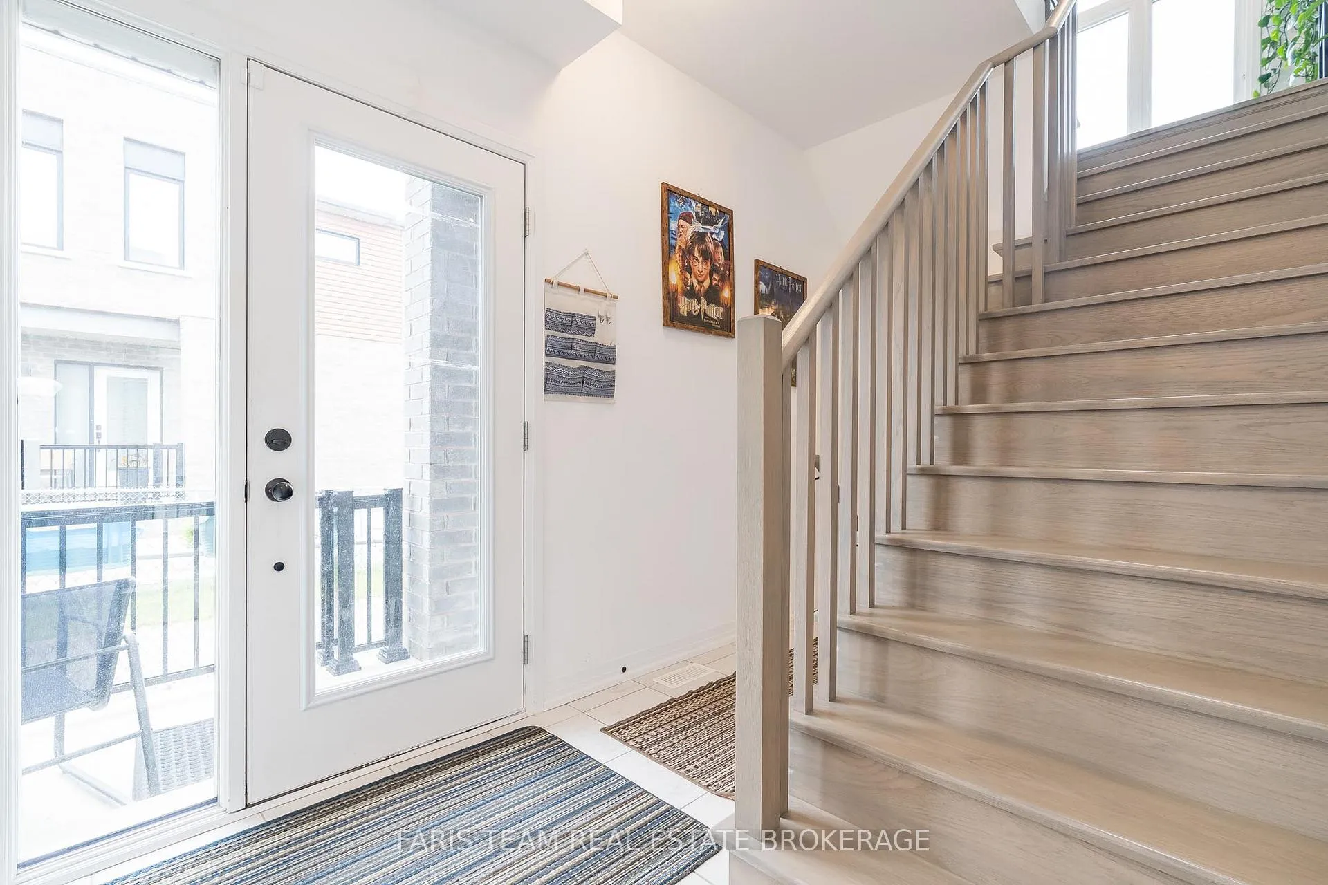 Photo 6 of 97 Gateland Drive, Barrie, Painswick South — HOMEH