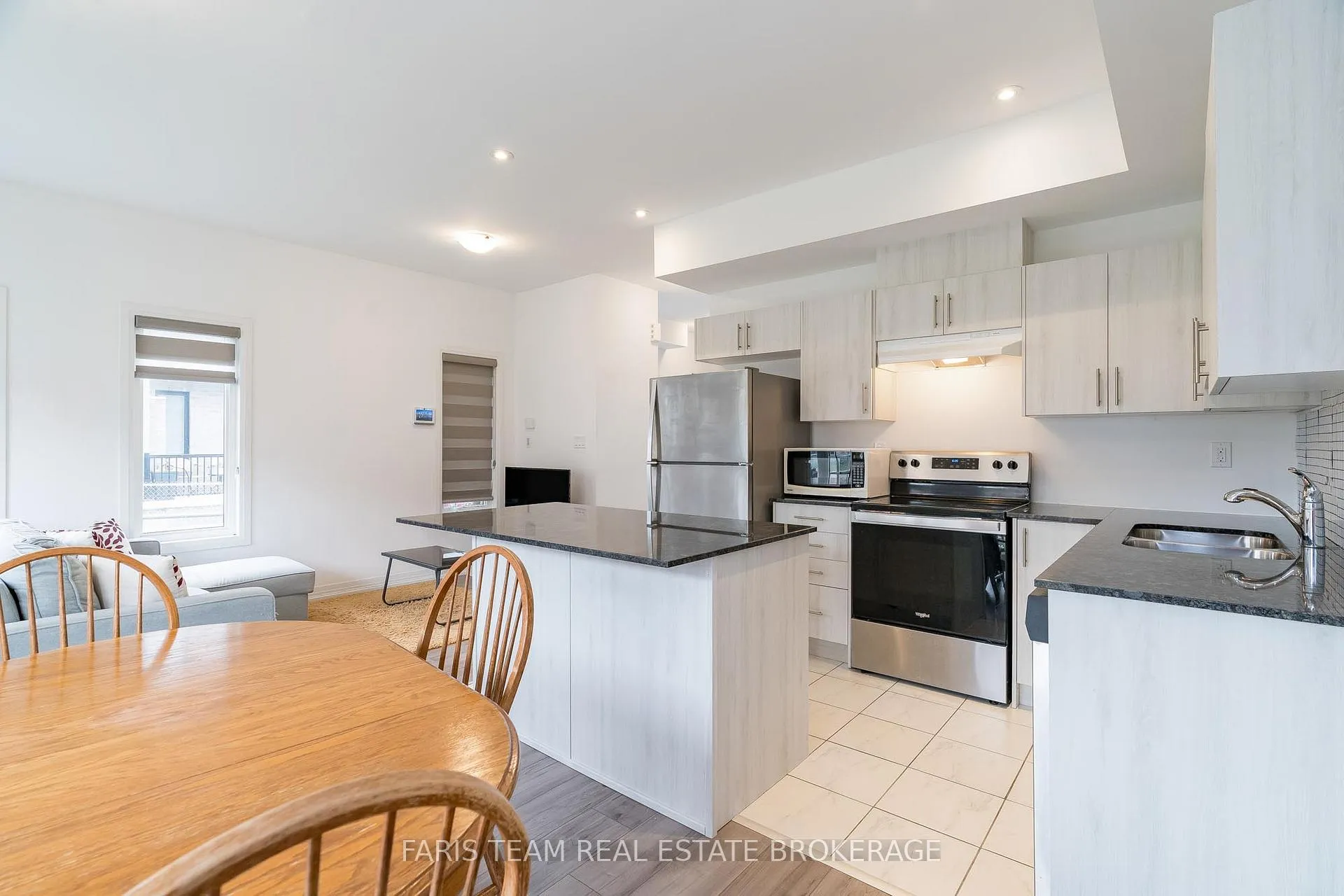 Photo 12 of 97 Gateland Drive, Barrie, Painswick South — HOMEH