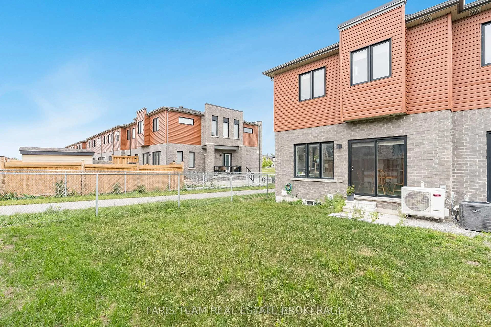 Photo 29 of 97 Gateland Drive, Barrie, Painswick South — HOMEH