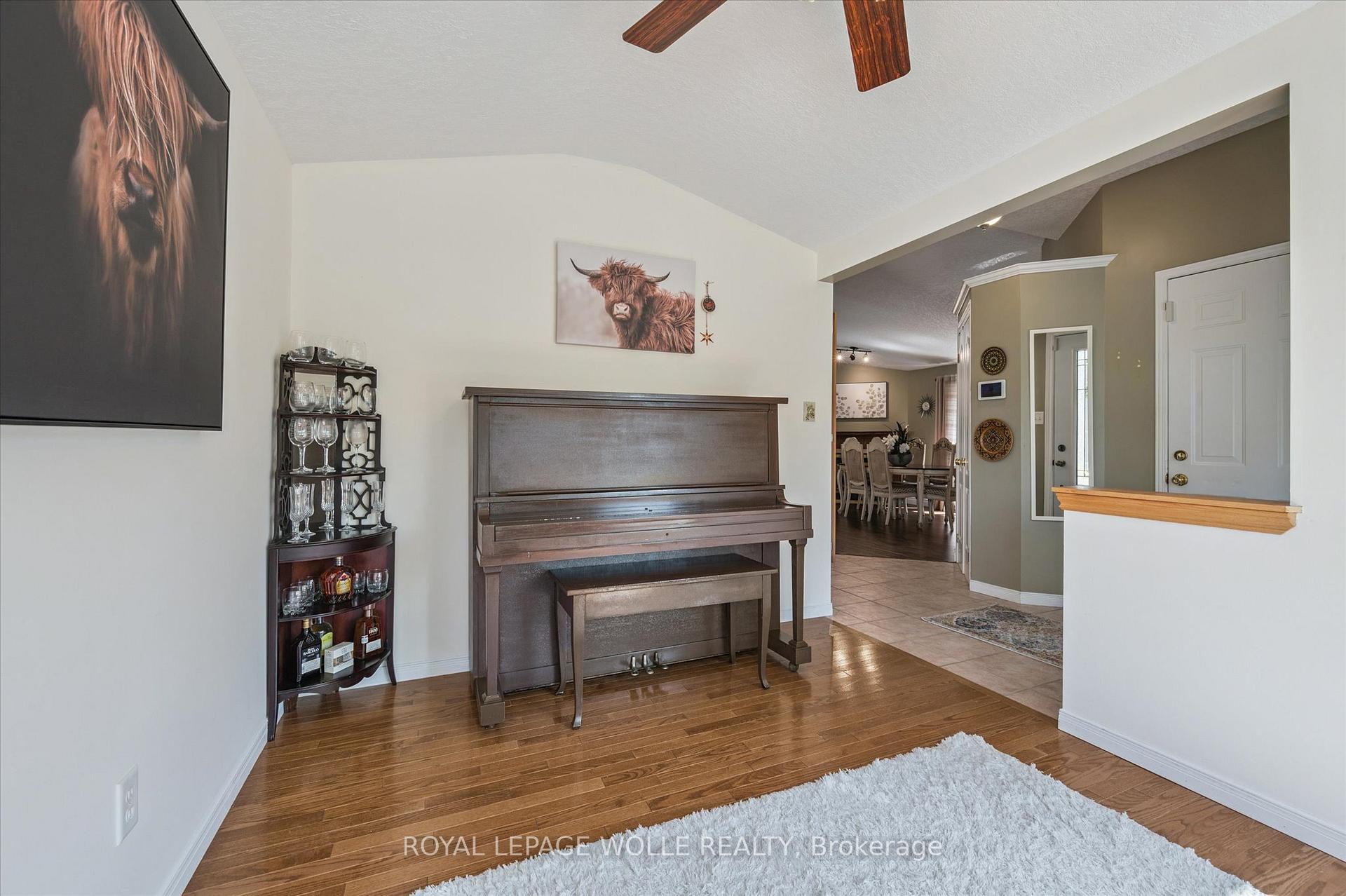 Photo 6 of 576 Windjammer Way, Waterloo — HOMEH
