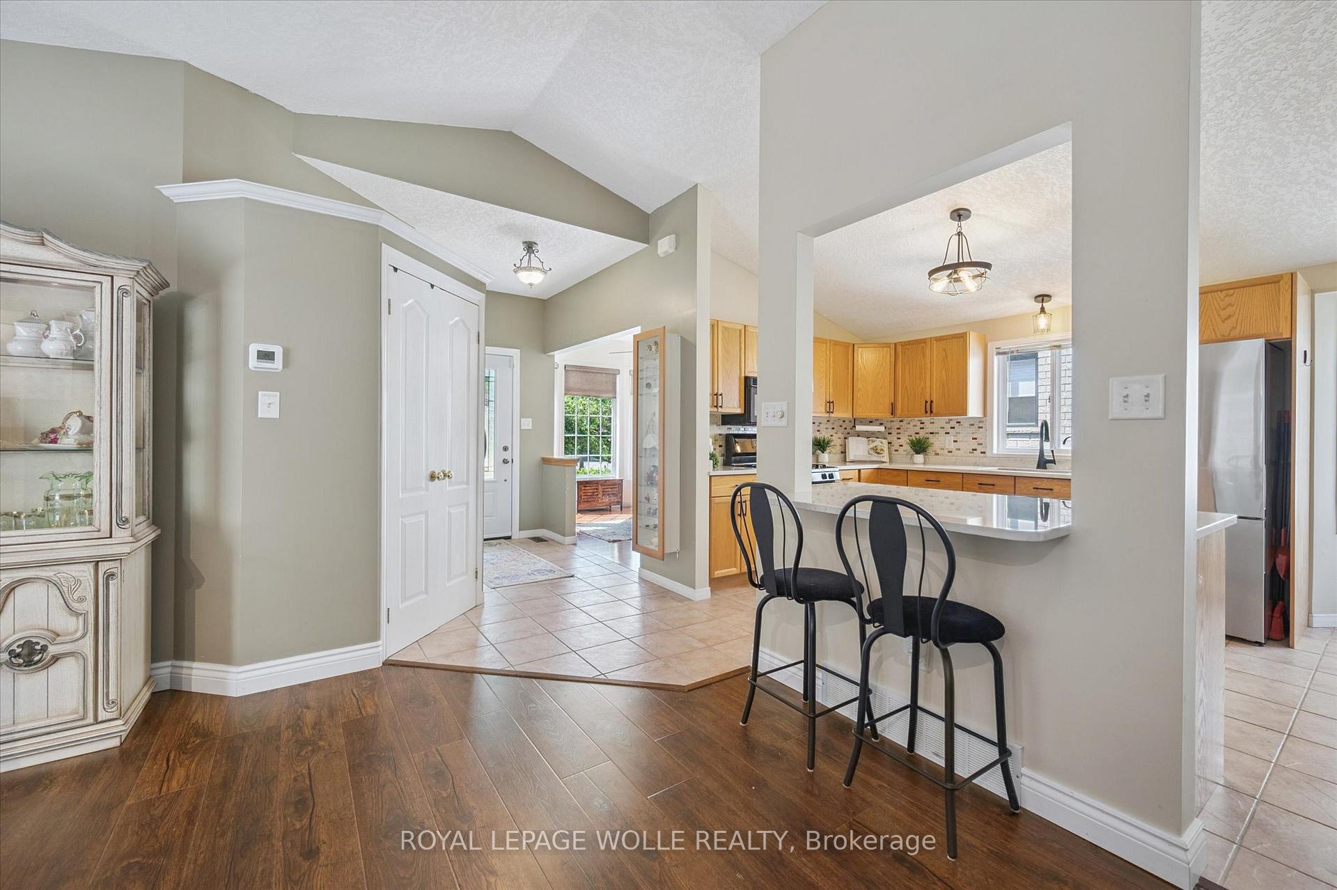 Photo 7 of 576 Windjammer Way, Waterloo — HOMEH