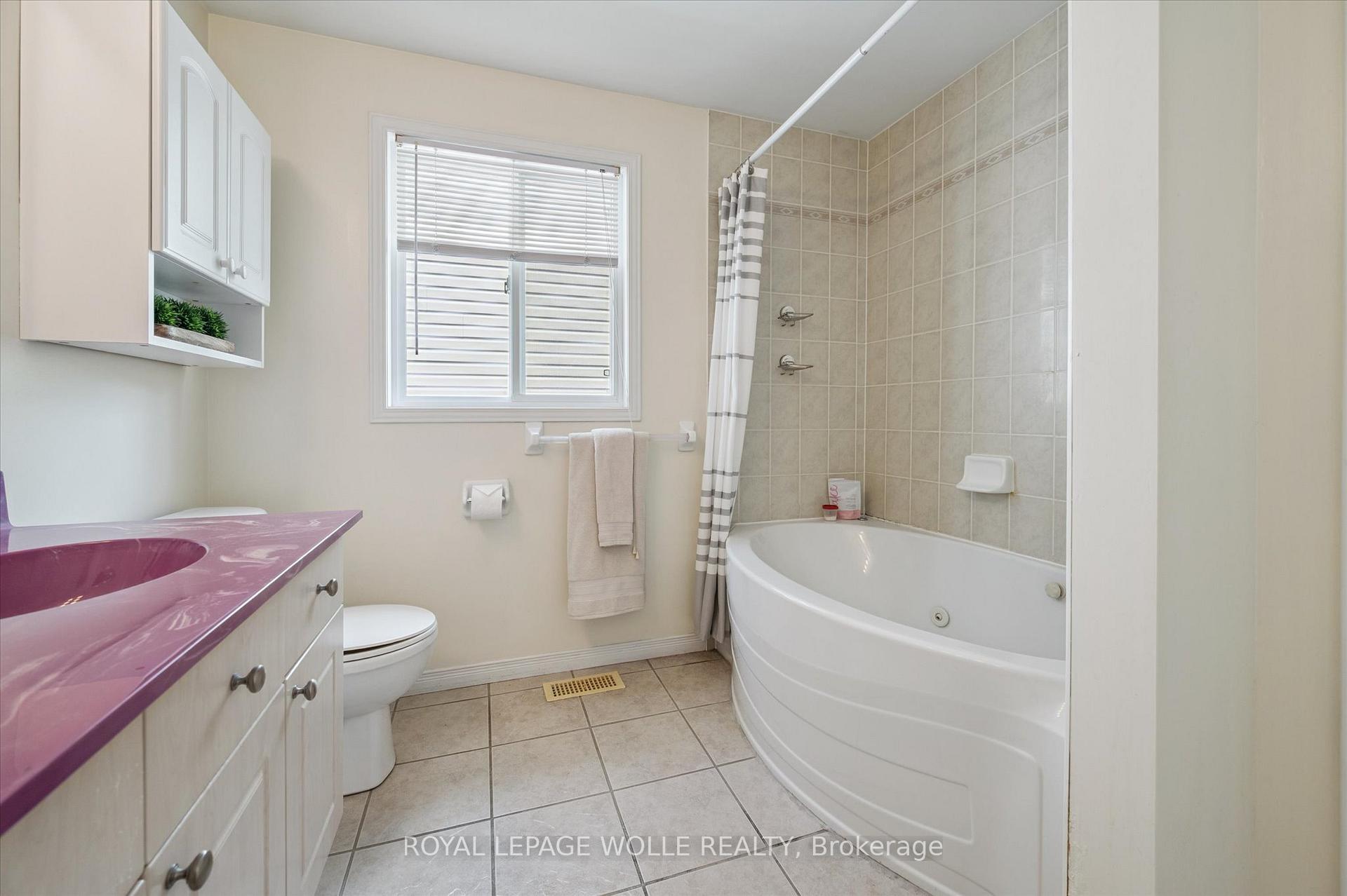 Photo 37 of 576 Windjammer Way, Waterloo — HOMEH