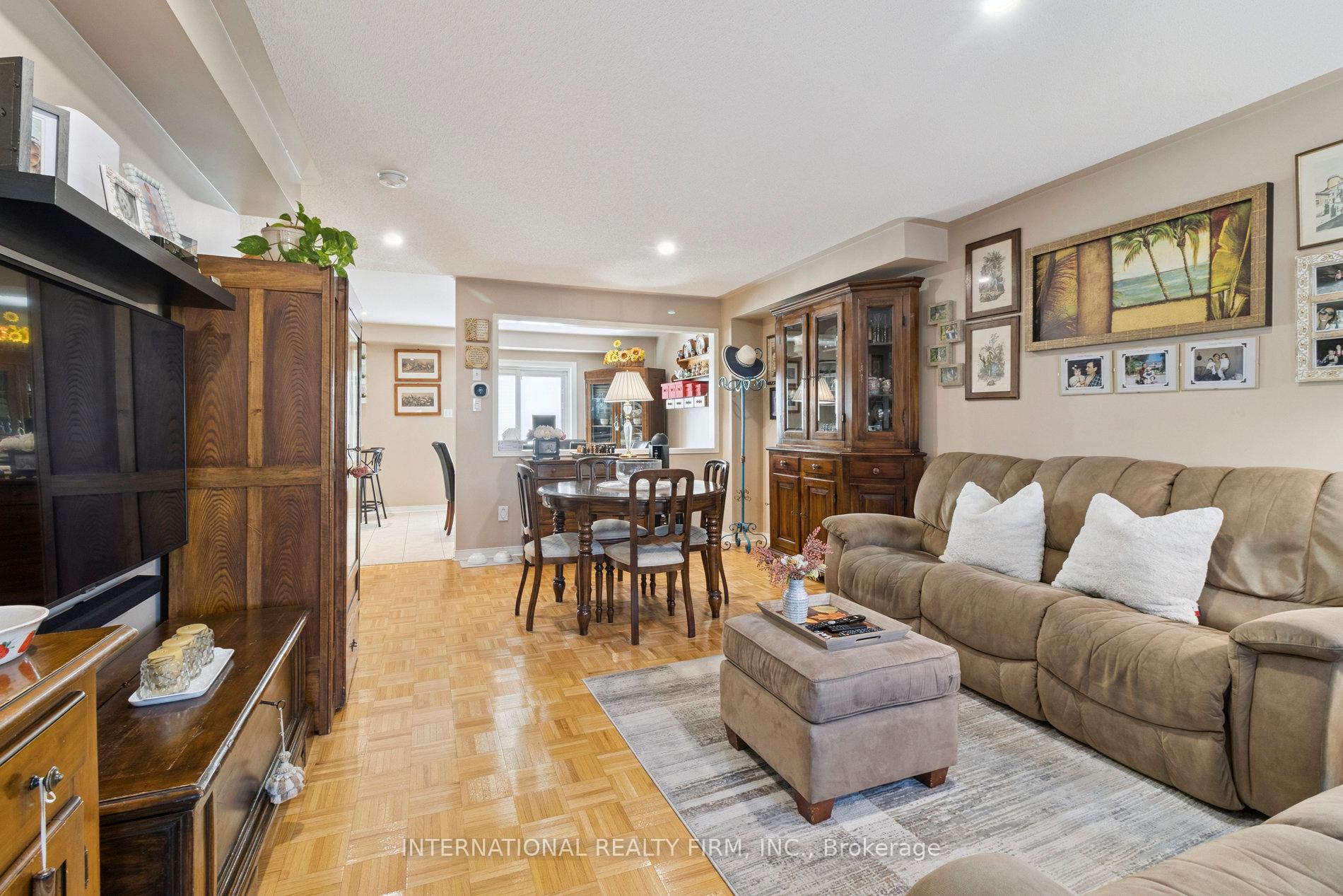 Photo 8 of 76 Timberwolf Crescent, Vaughan, Vellore Village — HOMEH