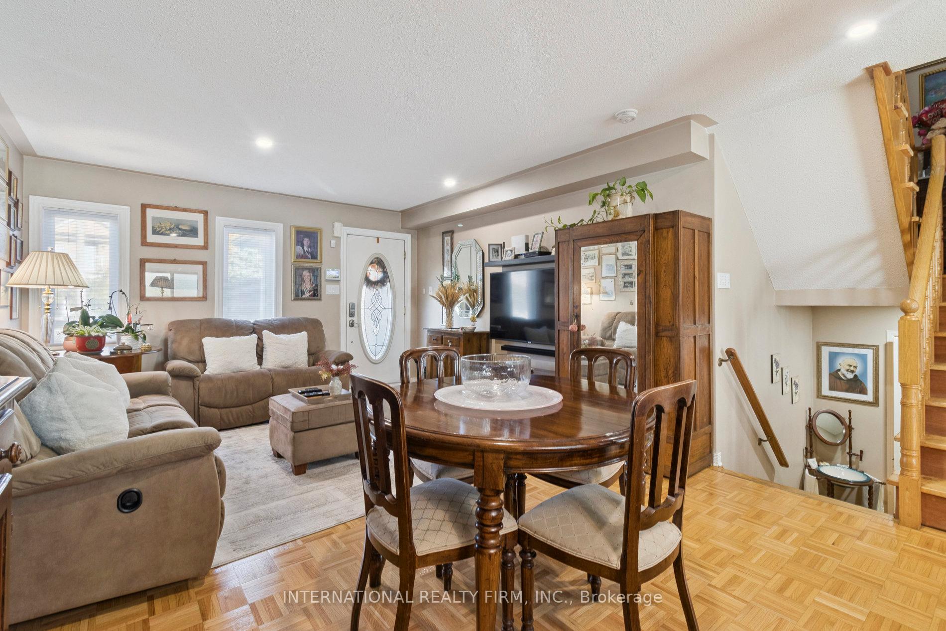 Photo 9 of 76 Timberwolf Crescent, Vaughan, Vellore Village — HOMEH