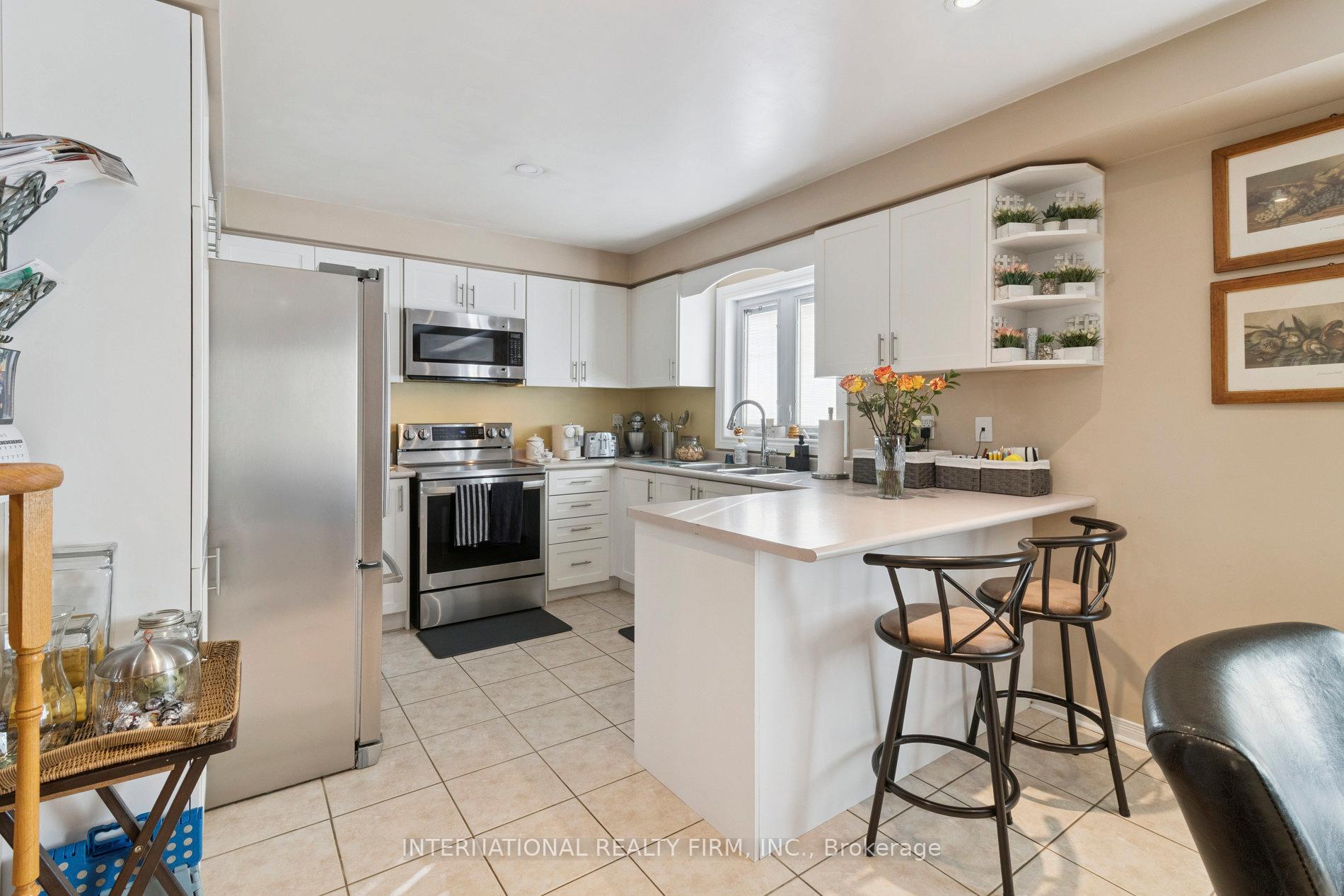 Photo 16 of 76 Timberwolf Crescent, Vaughan, Vellore Village — HOMEH