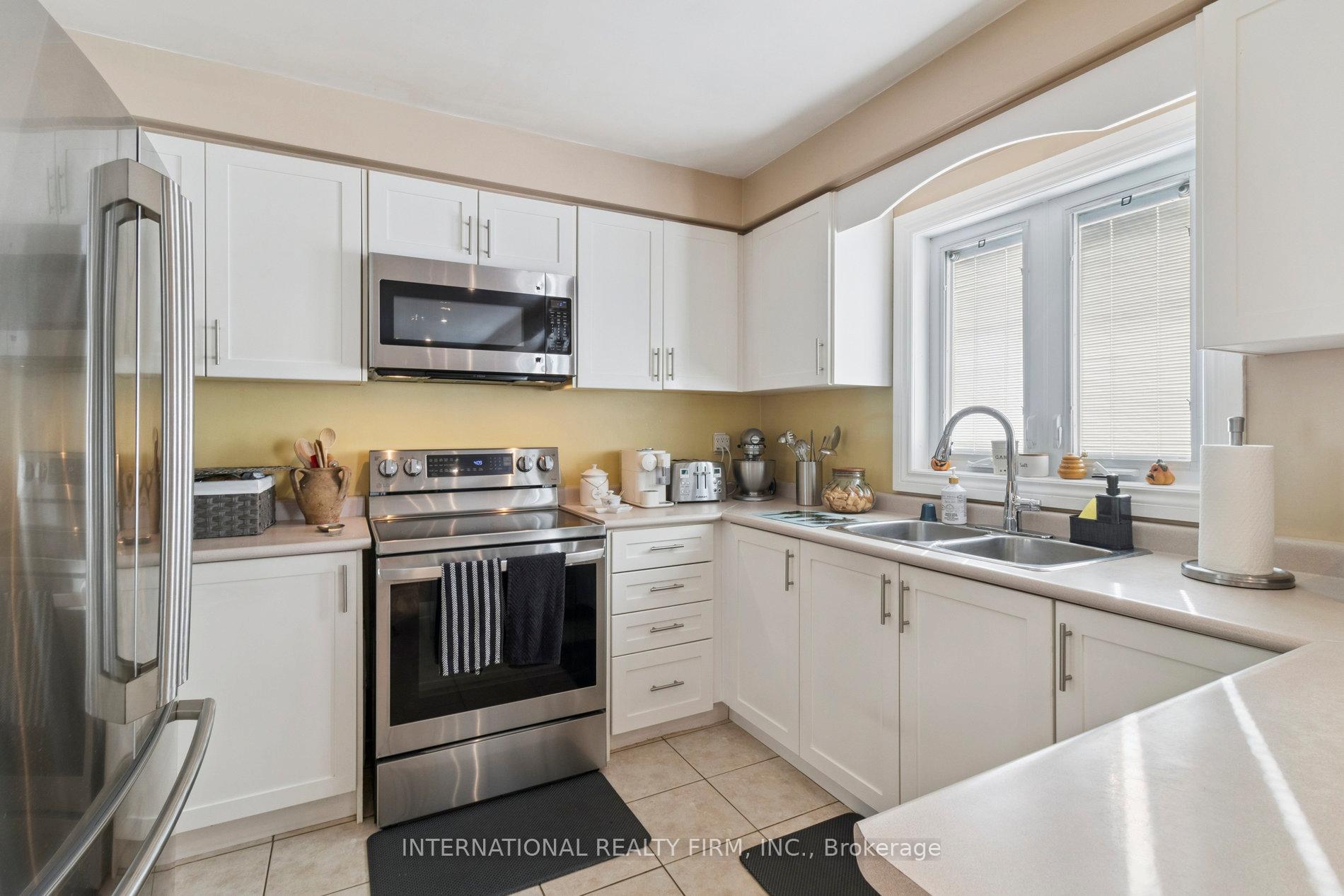 Photo 18 of 76 Timberwolf Crescent, Vaughan, Vellore Village — HOMEH