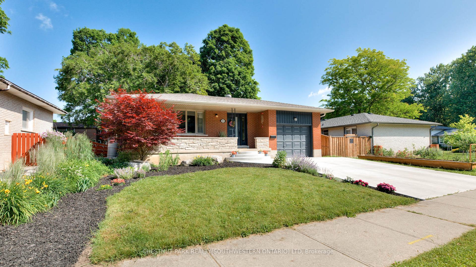 Photo 4 of 515 Twin Oaks Crescent, Waterloo — HOMEH