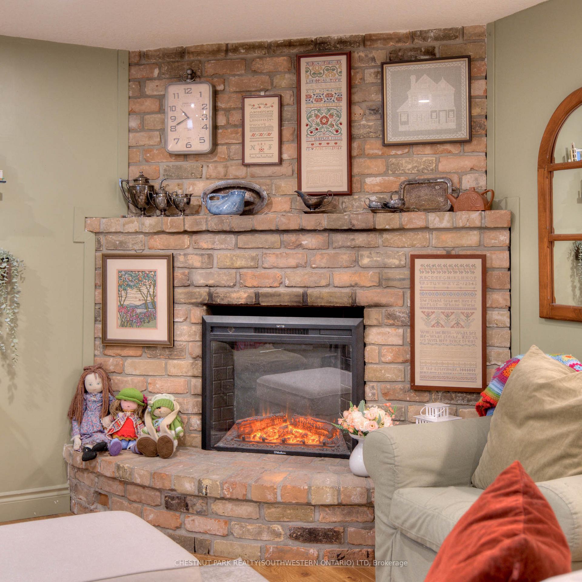 Photo 41 of 515 Twin Oaks Crescent, Waterloo — HOMEH