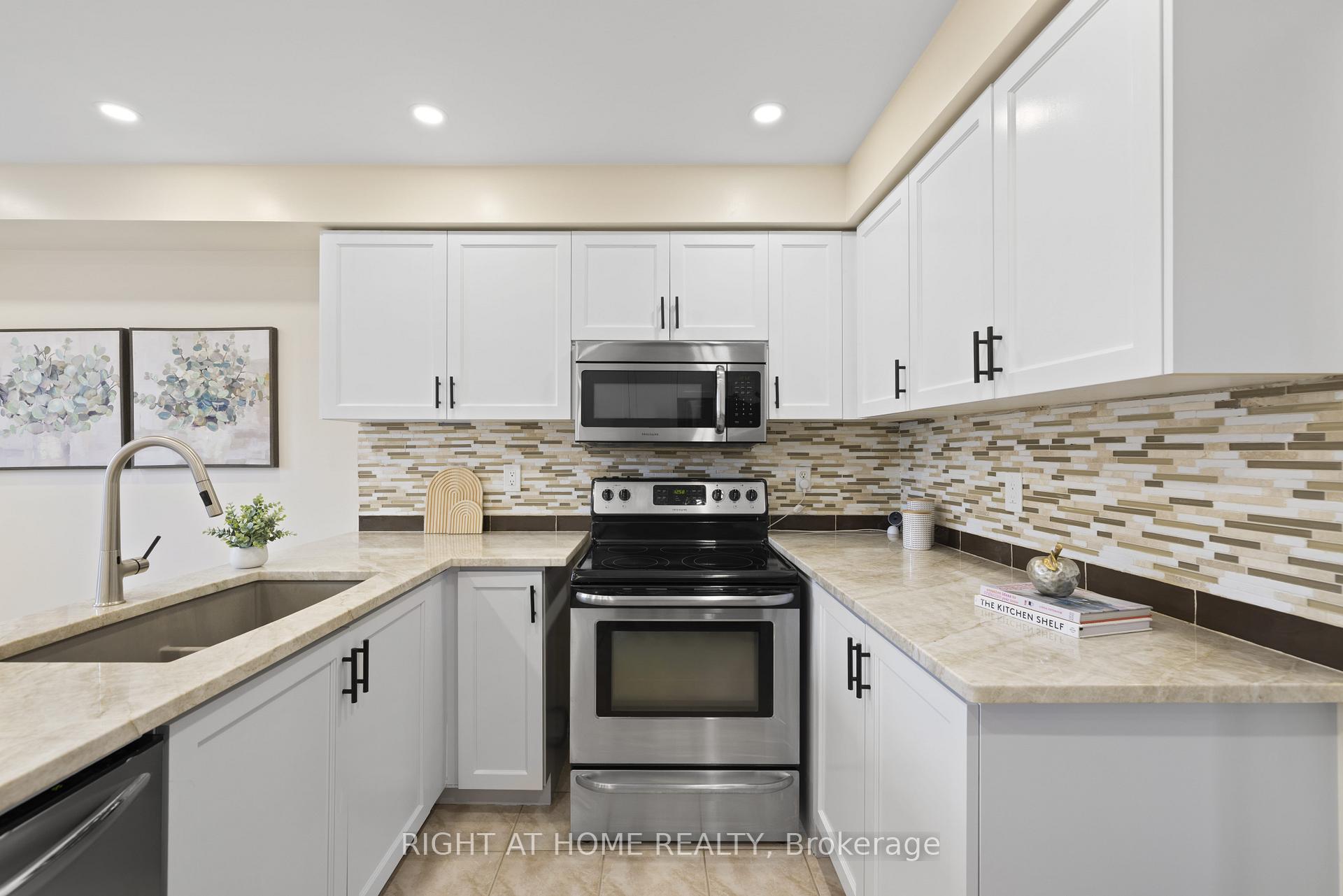 Photo 19 of 27 Hawtin Lane, Aurora, Aurora Grove — HOMEH